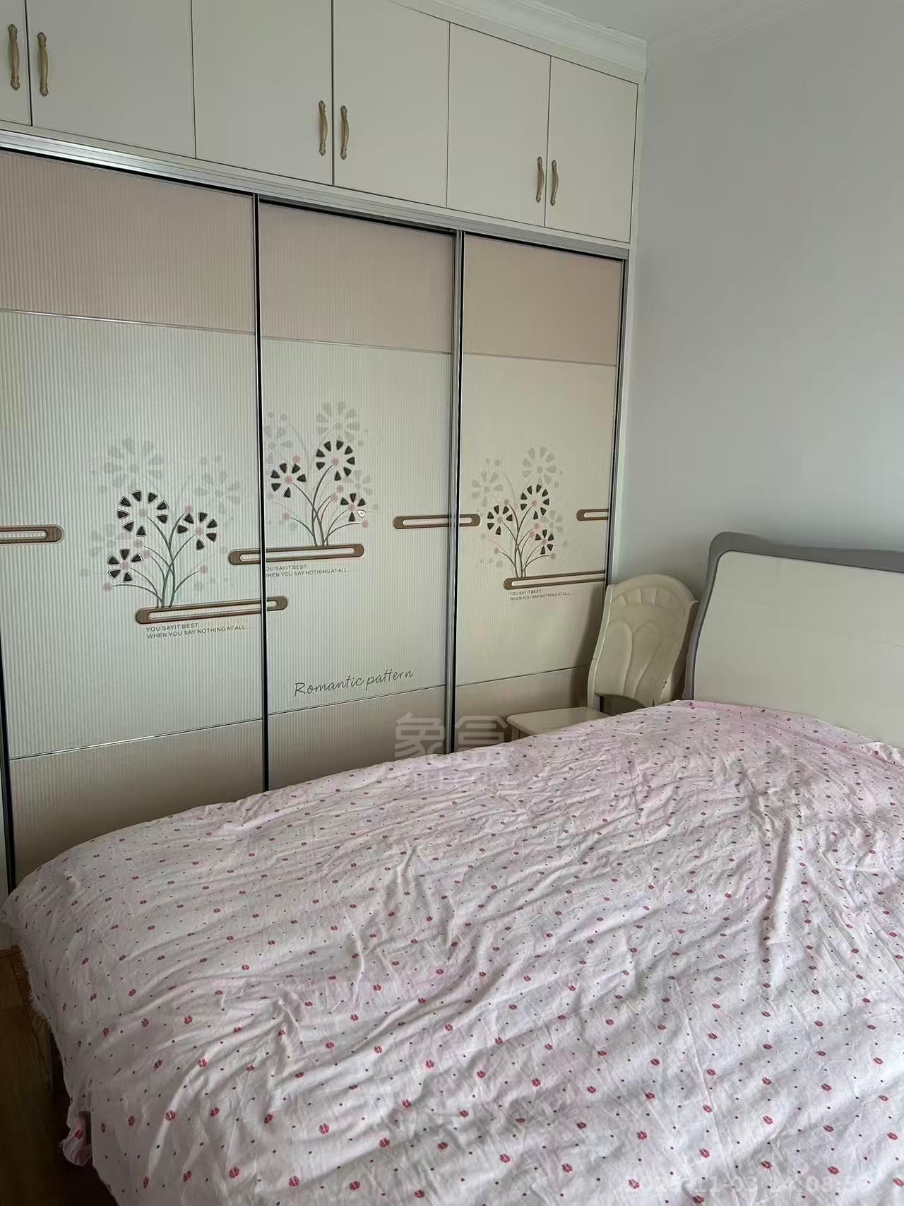 山水洲城华晨第一城  2室2厅1卫    1700.0元/月室内图