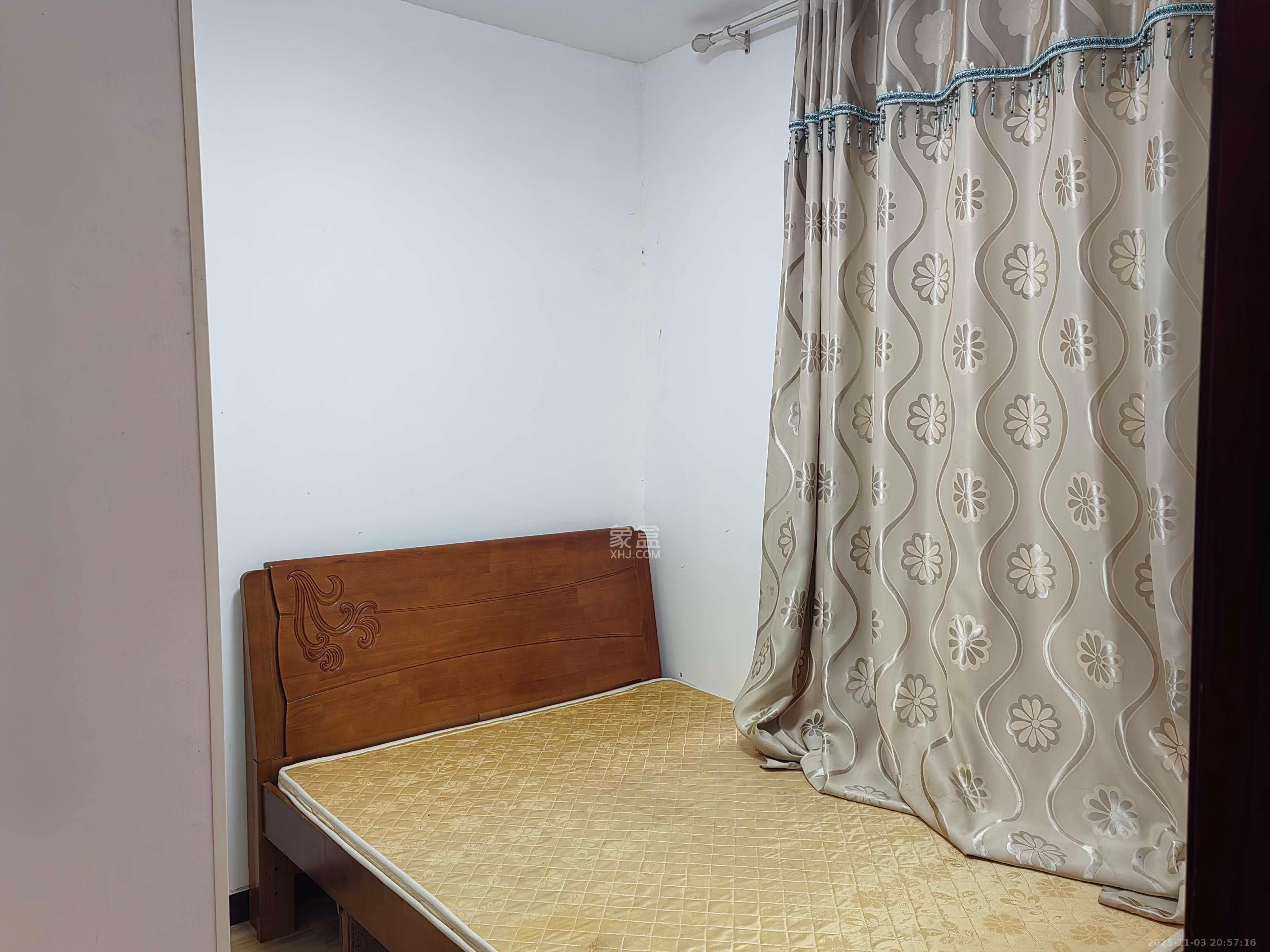 阳光城尚东湾青云苑  3室2厅1卫    2000.0元/月室内图