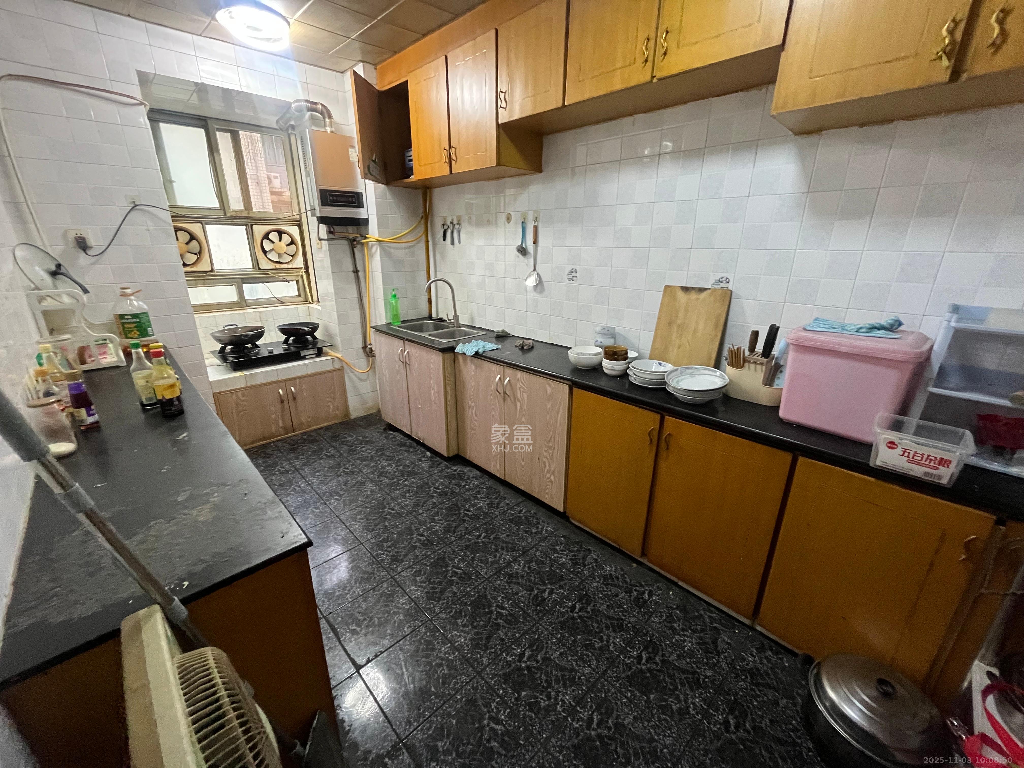 地税五分局小区  3室2厅1卫    2400.0元/月室内图