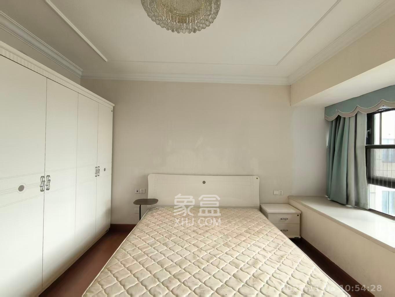 恒大书香门第  3室2厅2卫    1600.0元/月室内图