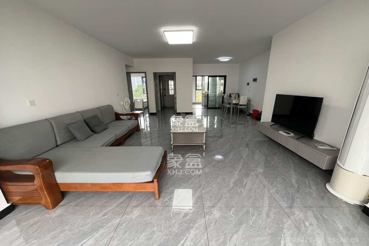 湘荷美苑 3室2厅2卫 2000.0元/月 湘荷美苑 3室2厅2卫 2000.0元/月室内图