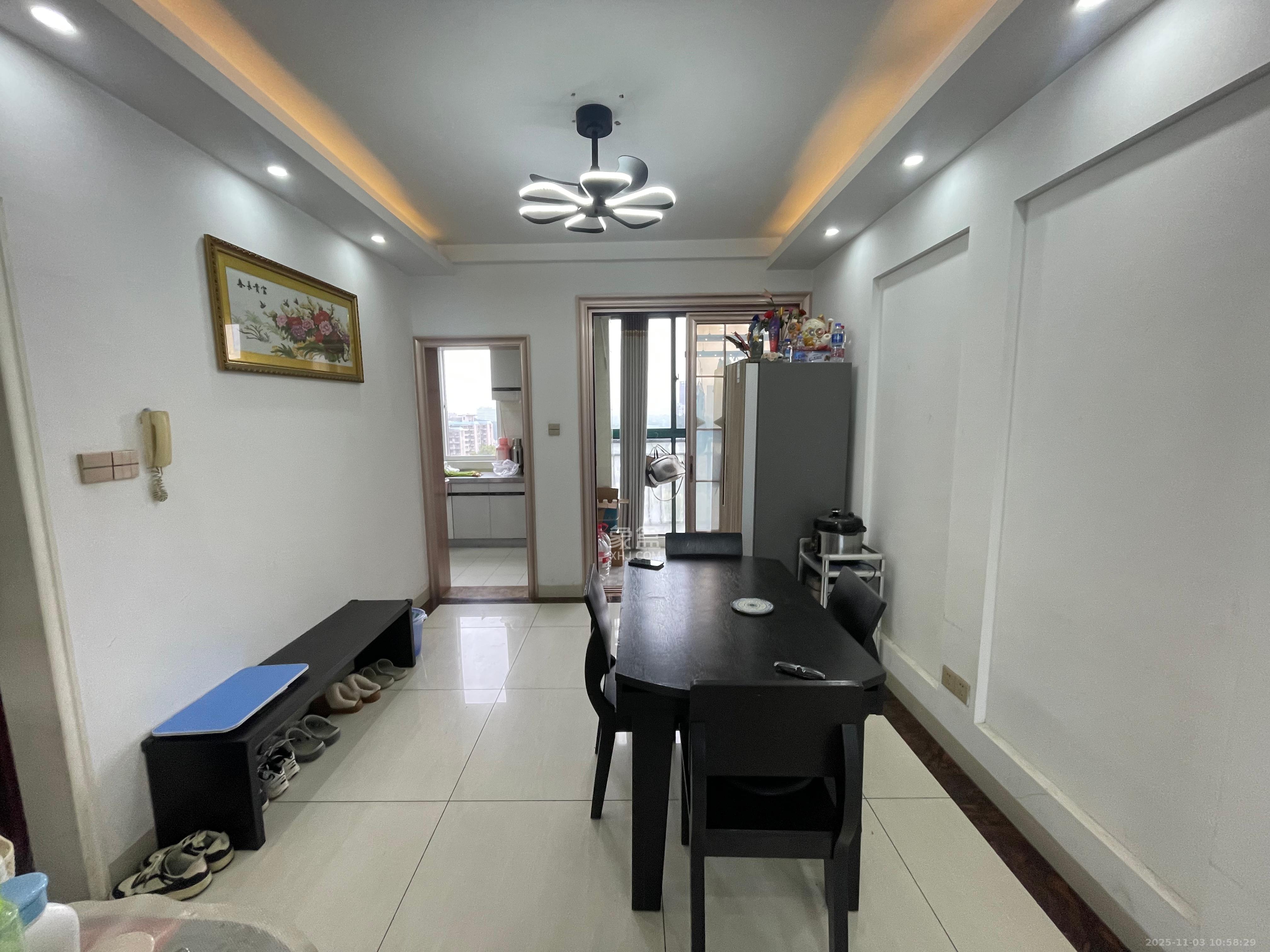 麓景裕园  2室2厅1卫    2500.0元/月室内图