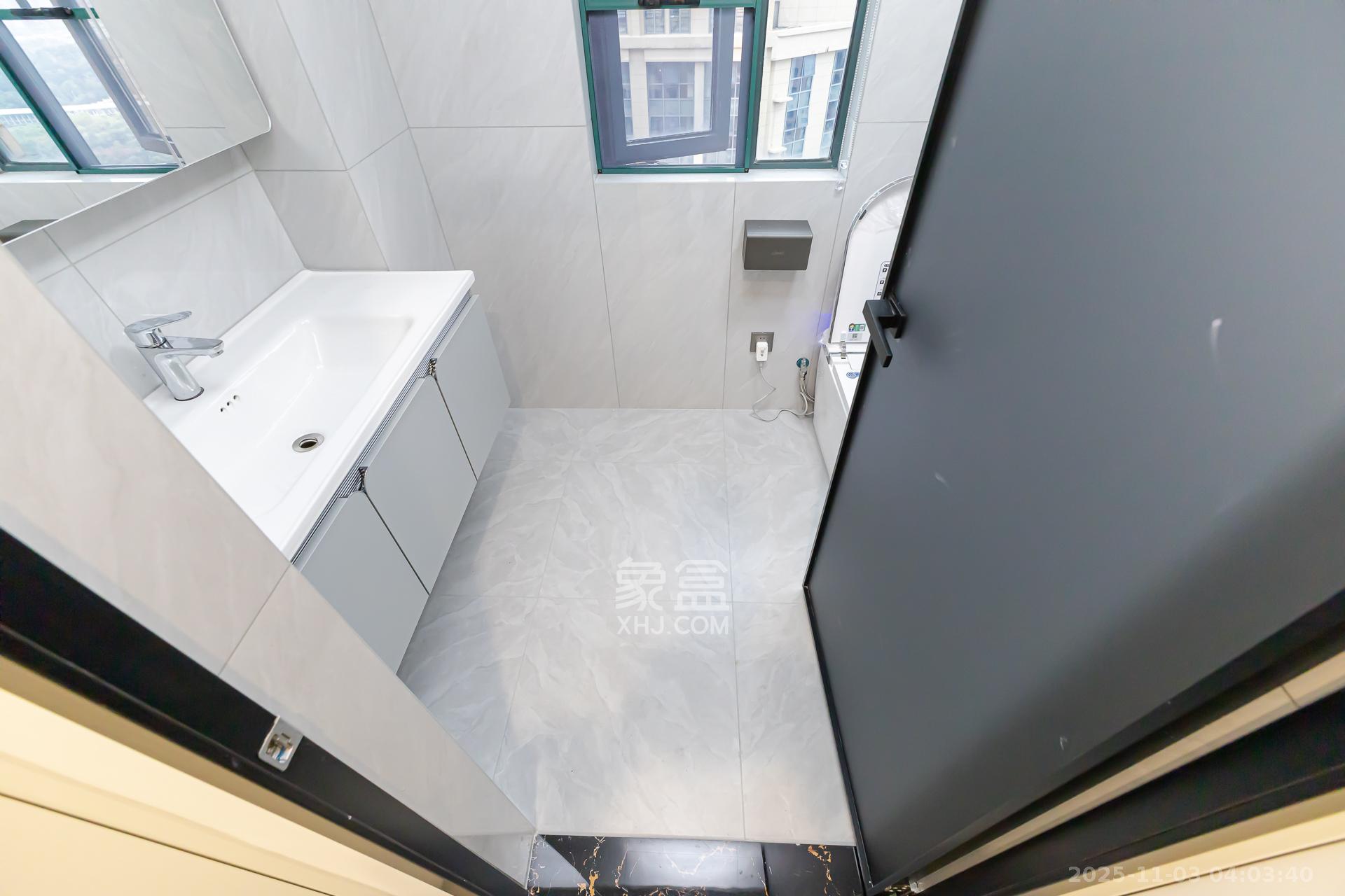 金富星悦汇 4室2厅2卫 85.8万 金富星悦汇 4室2厅2卫 85.8万卫生间