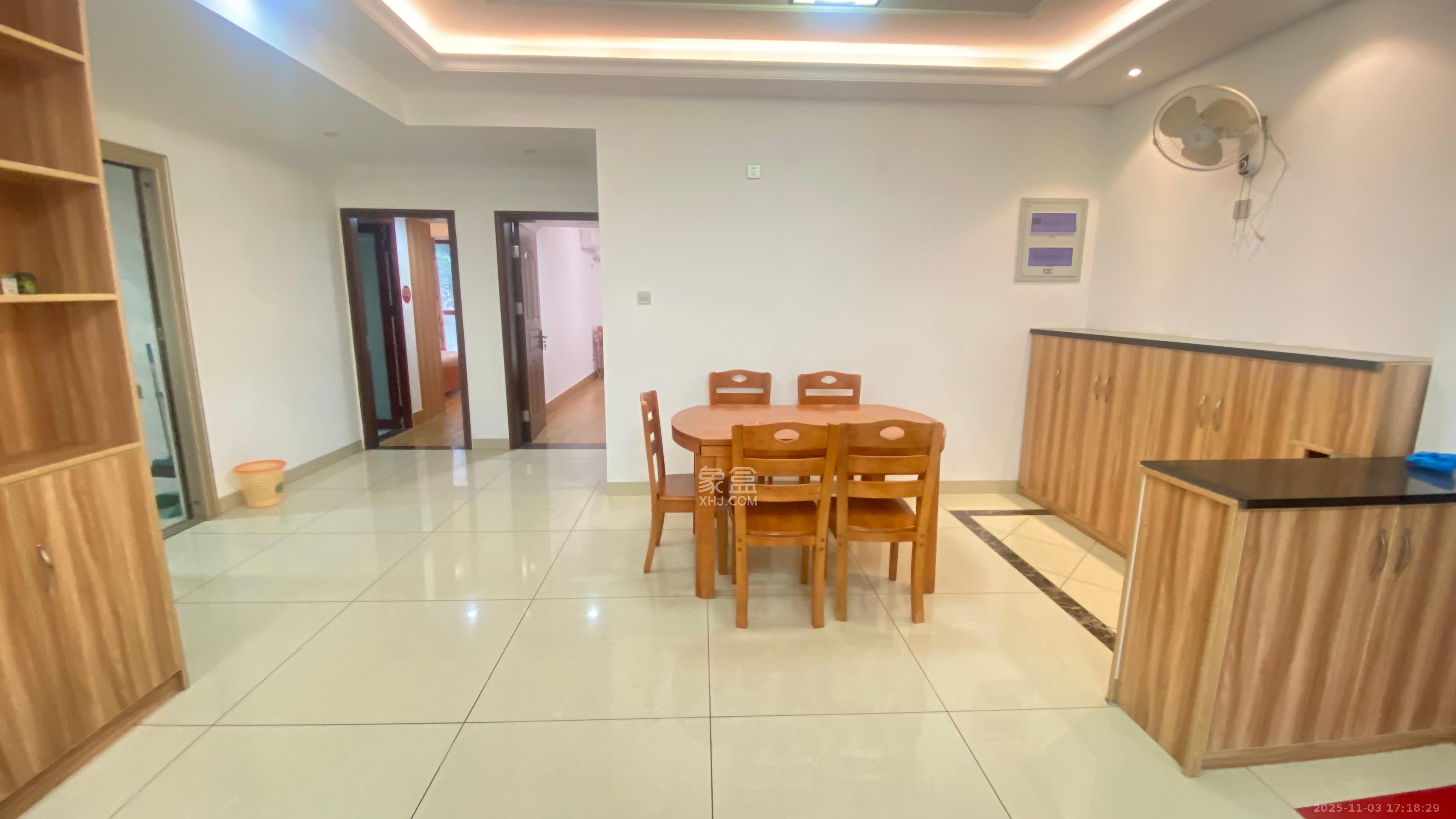 顺天御岭 4室2厅2卫 2800.0元/月 顺天御岭 4室2厅2卫 2800.0元/月室内图