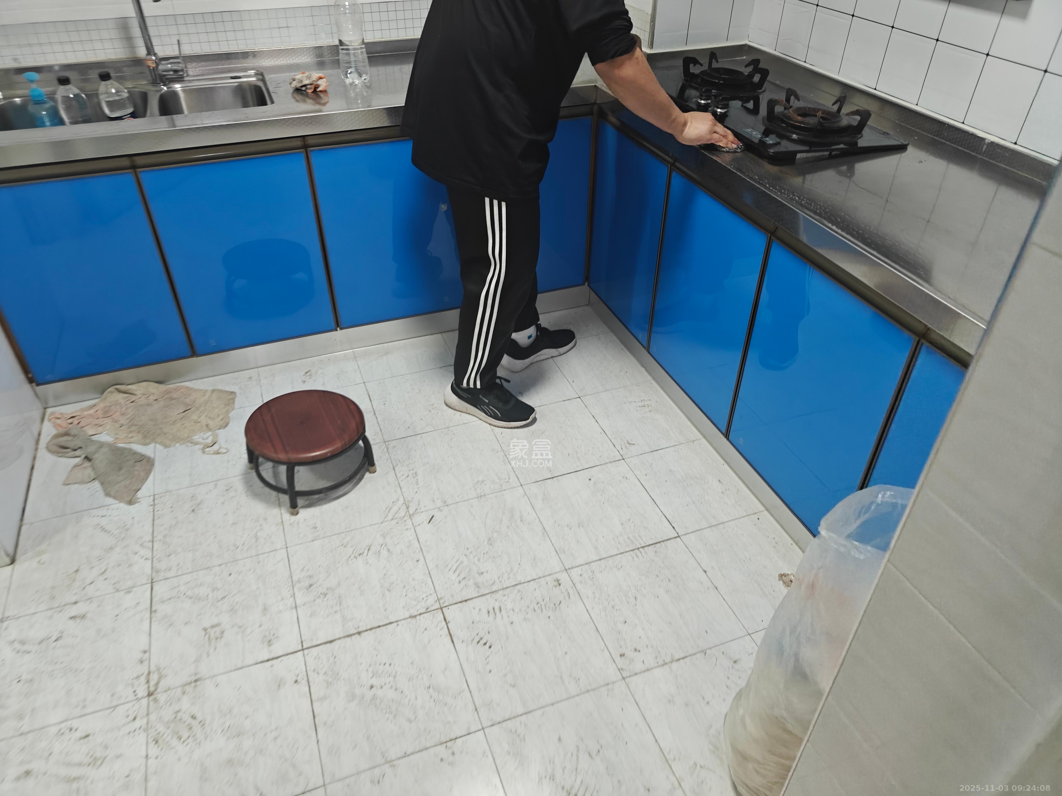 天凯东苑 2室2厅1卫 1700.0元/月 天凯东苑 2室2厅1卫 1700.0元/月室内图