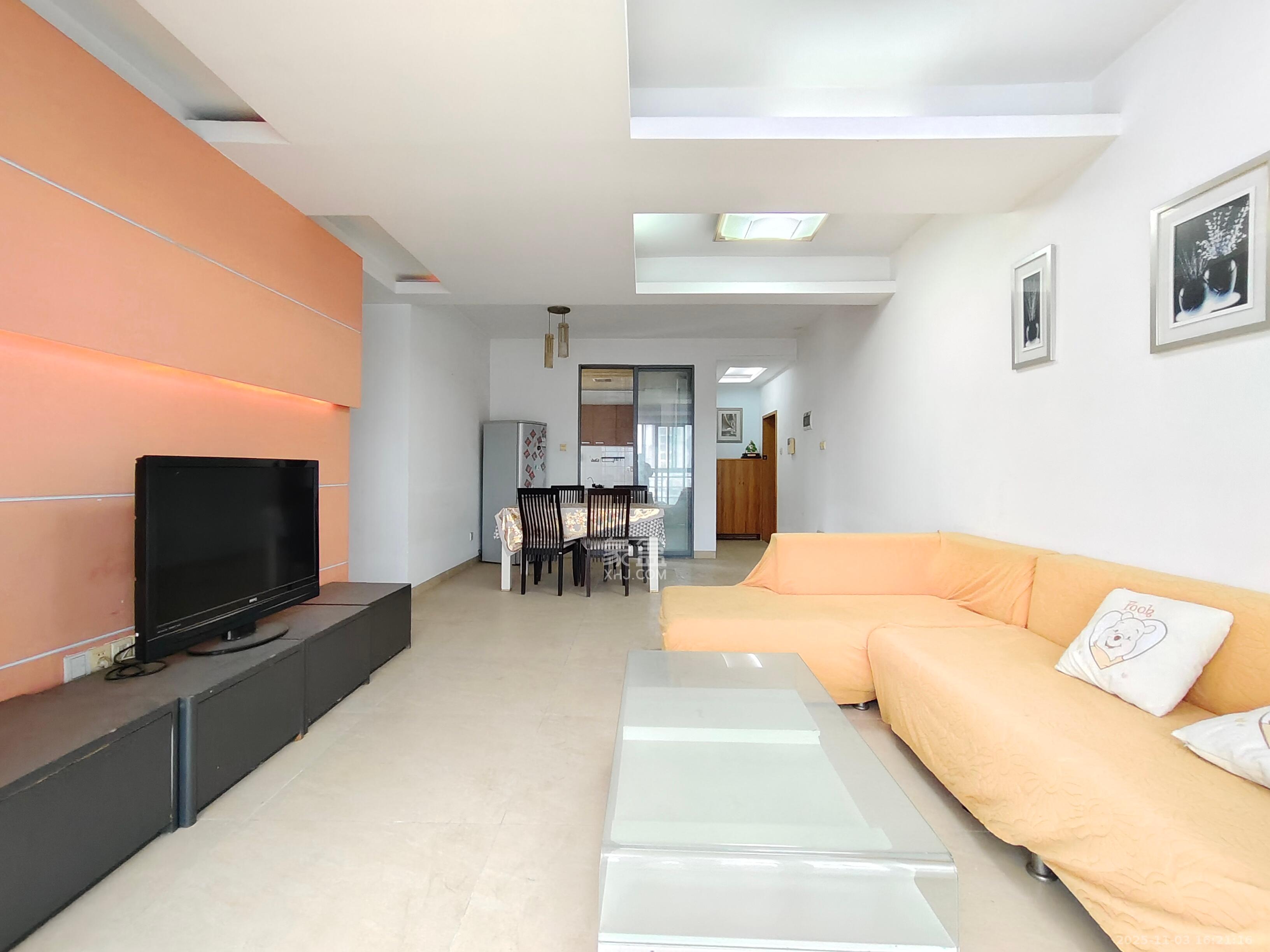 银港水晶城  3室2厅2卫    2500.0元/月 银港水晶城  3室2厅2卫    2500.0元/月室内图