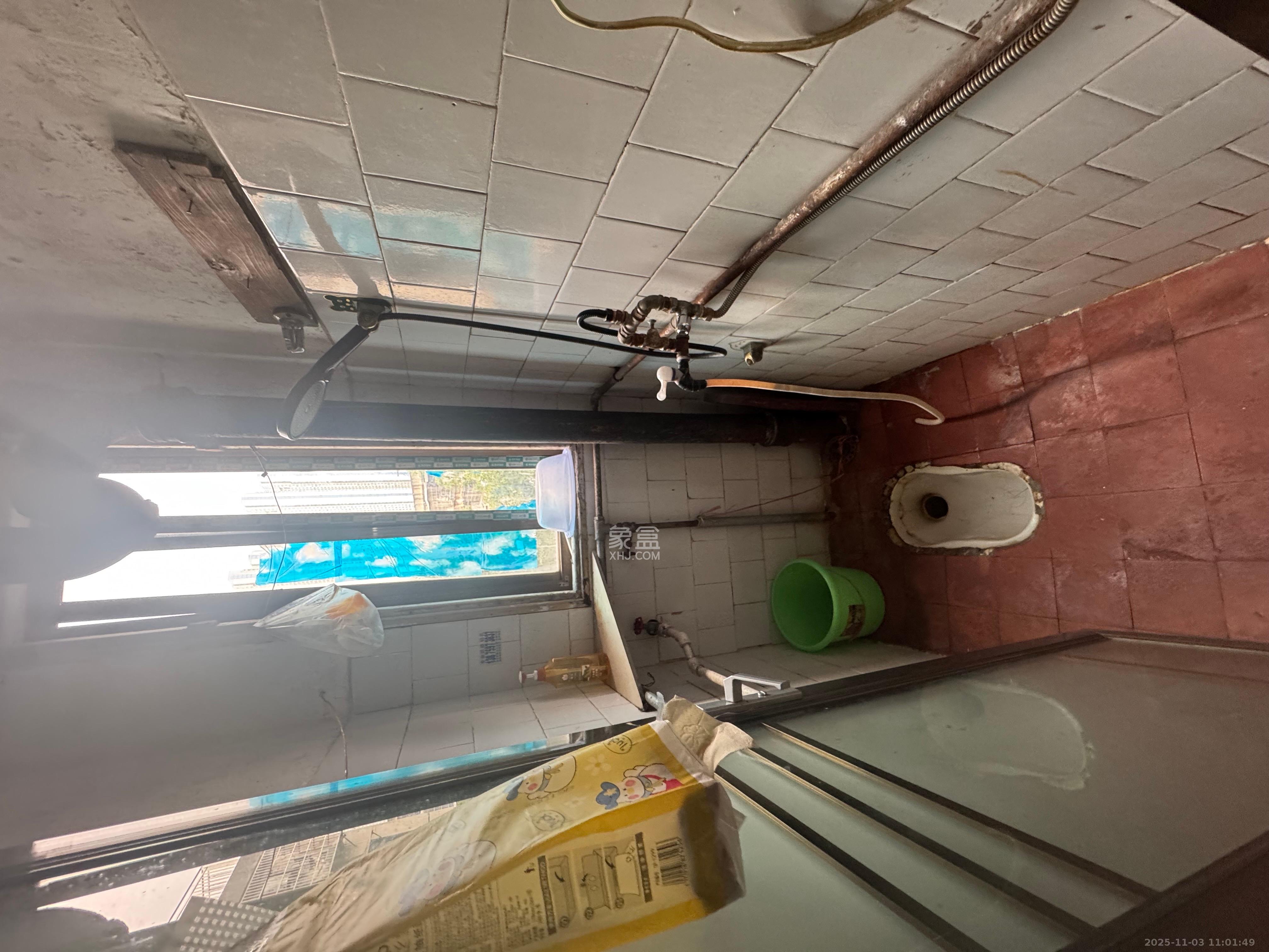 东风路新二村  2室1厅1卫    1100.0元/月室内图