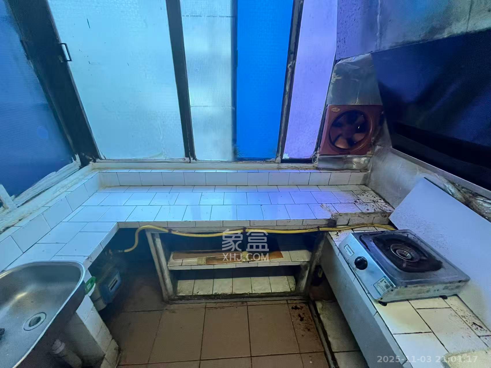 市一医院宿舍  2室1厅1卫    2000.0元/月