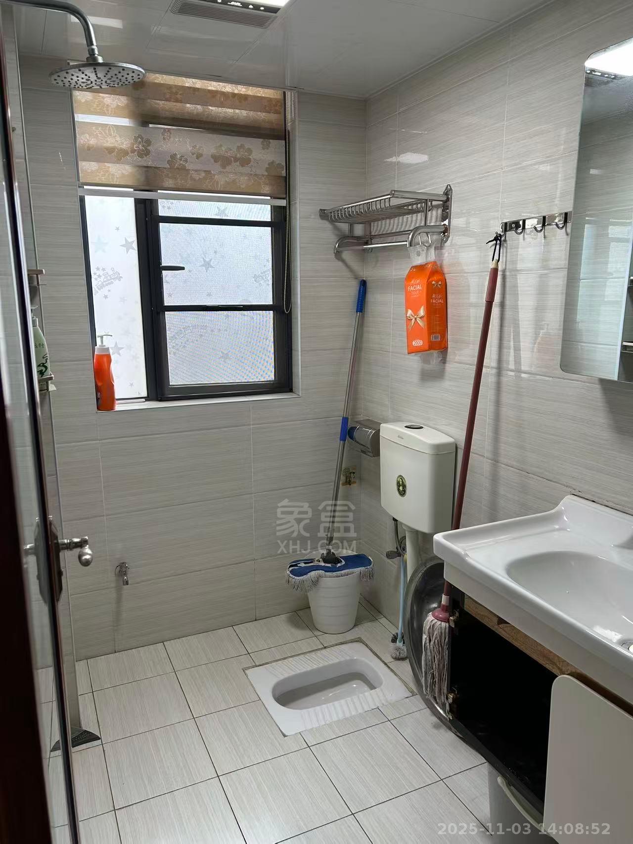 山水洲城华晨第一城 2室2厅1卫 1700.0元/月 山水洲城华晨第一城 2室2厅1卫 1700.0元/月室内图