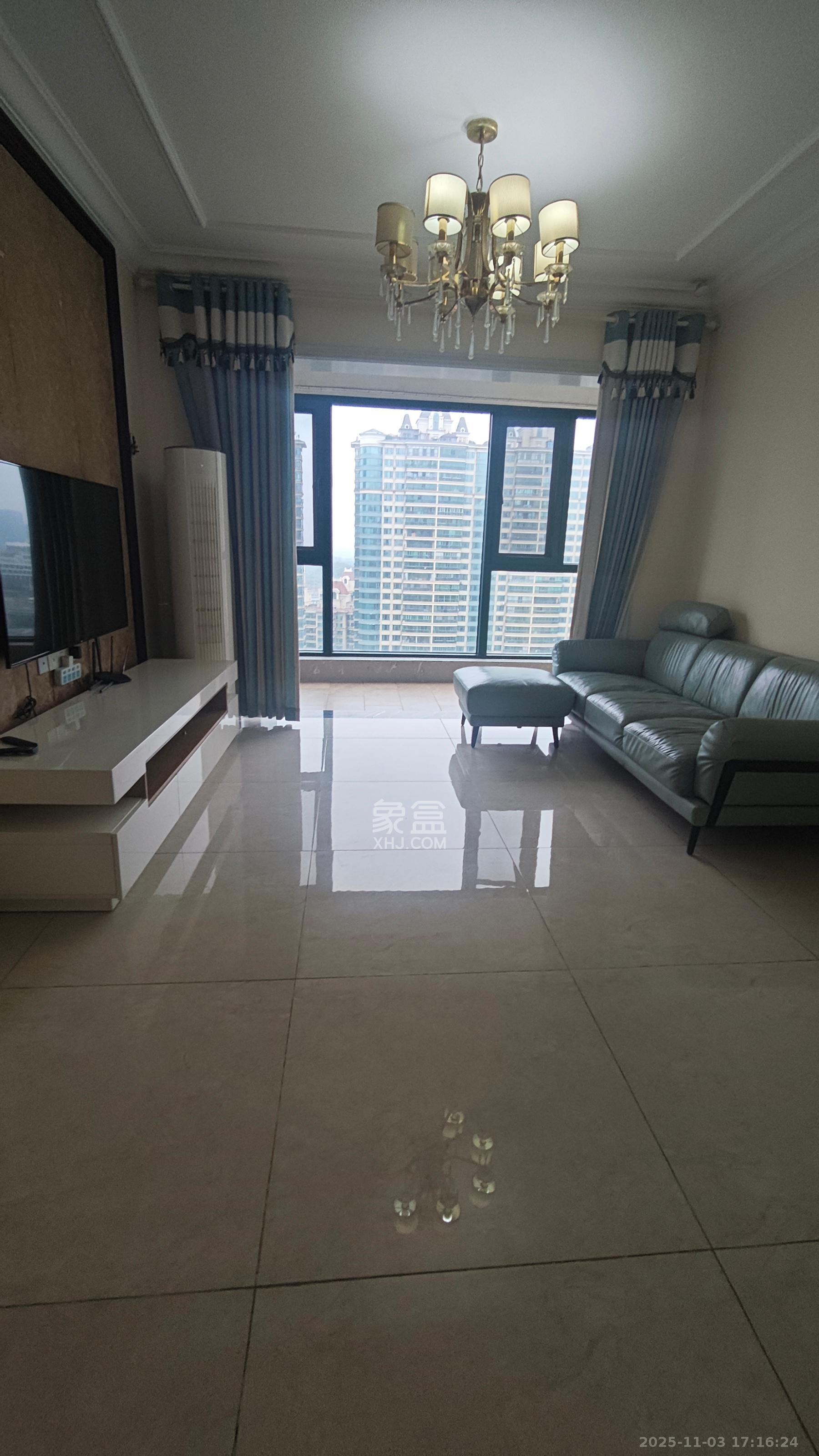 恒大雅苑  3室2厅1卫    2400.0元/月