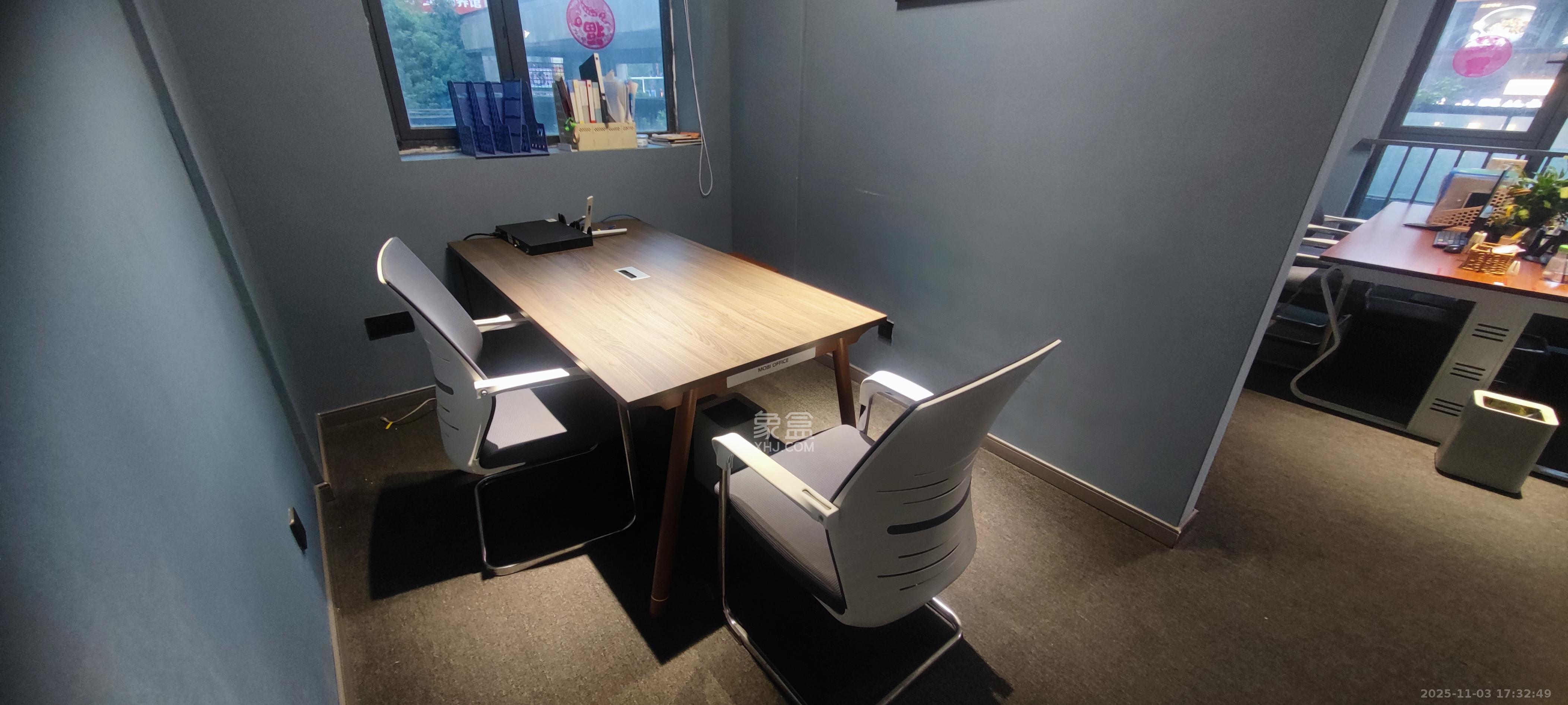 卓越浅水湾 7室2厅2卫 4500.0元/月 卓越浅水湾 7室2厅2卫 4500.0元/月室内图