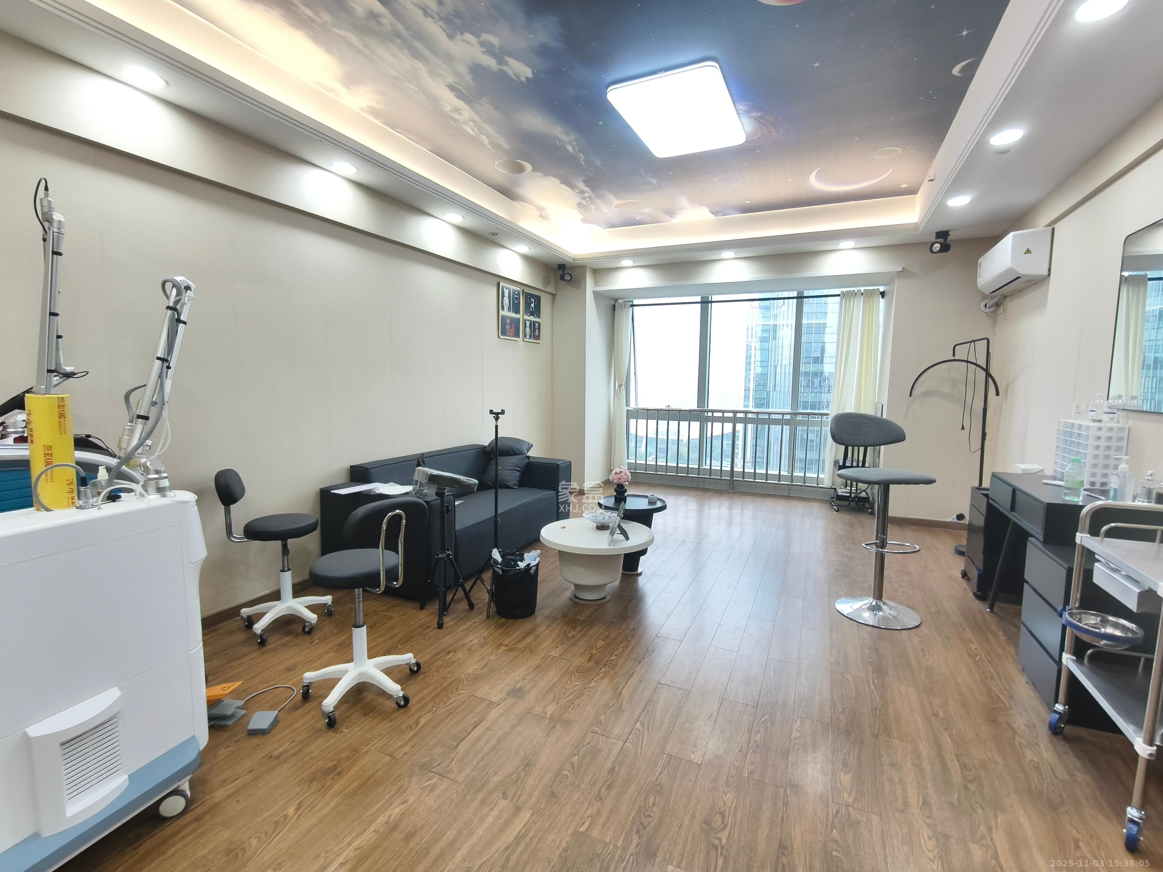 德思勤城市广场（宝格丽公寓）  1室1厅1卫    2100.0元/月