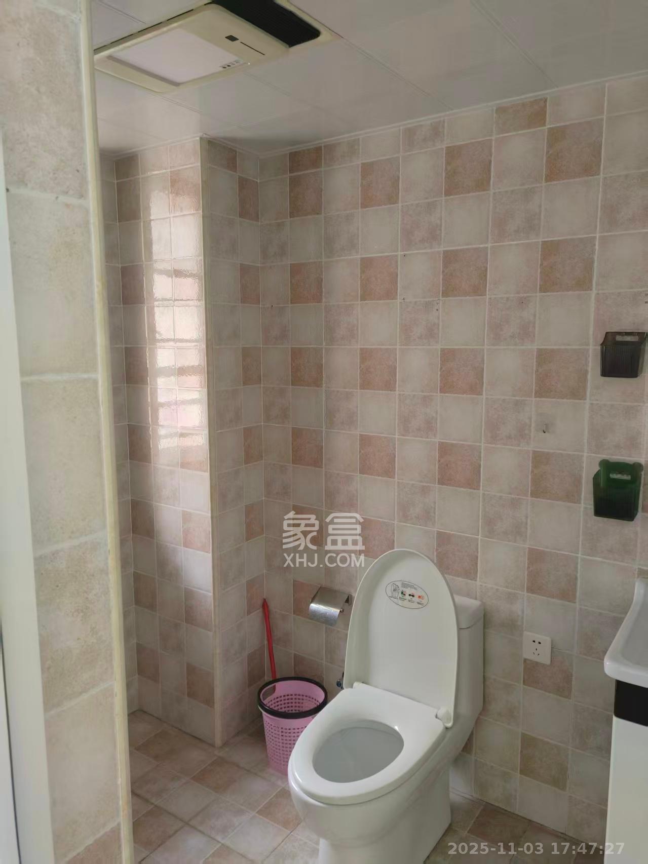 保利香槟国际 4室2厅2卫 2300.0元/月 保利香槟国际 4室2厅2卫 2300.0元/月室内图