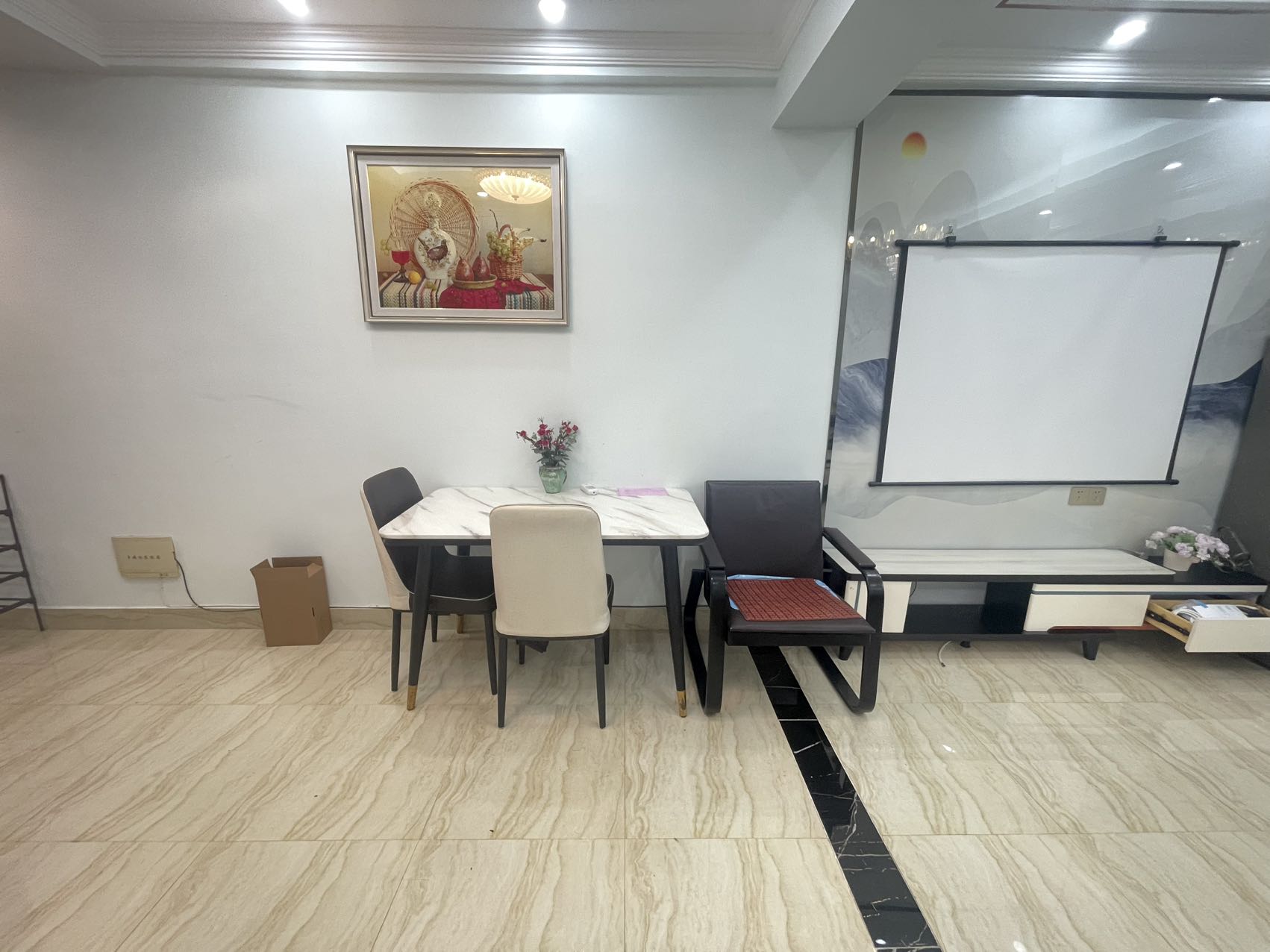 宝华海景 2室1厅1卫 3000.0元/月 宝华海景 2室1厅1卫 3000.0元/月室内图