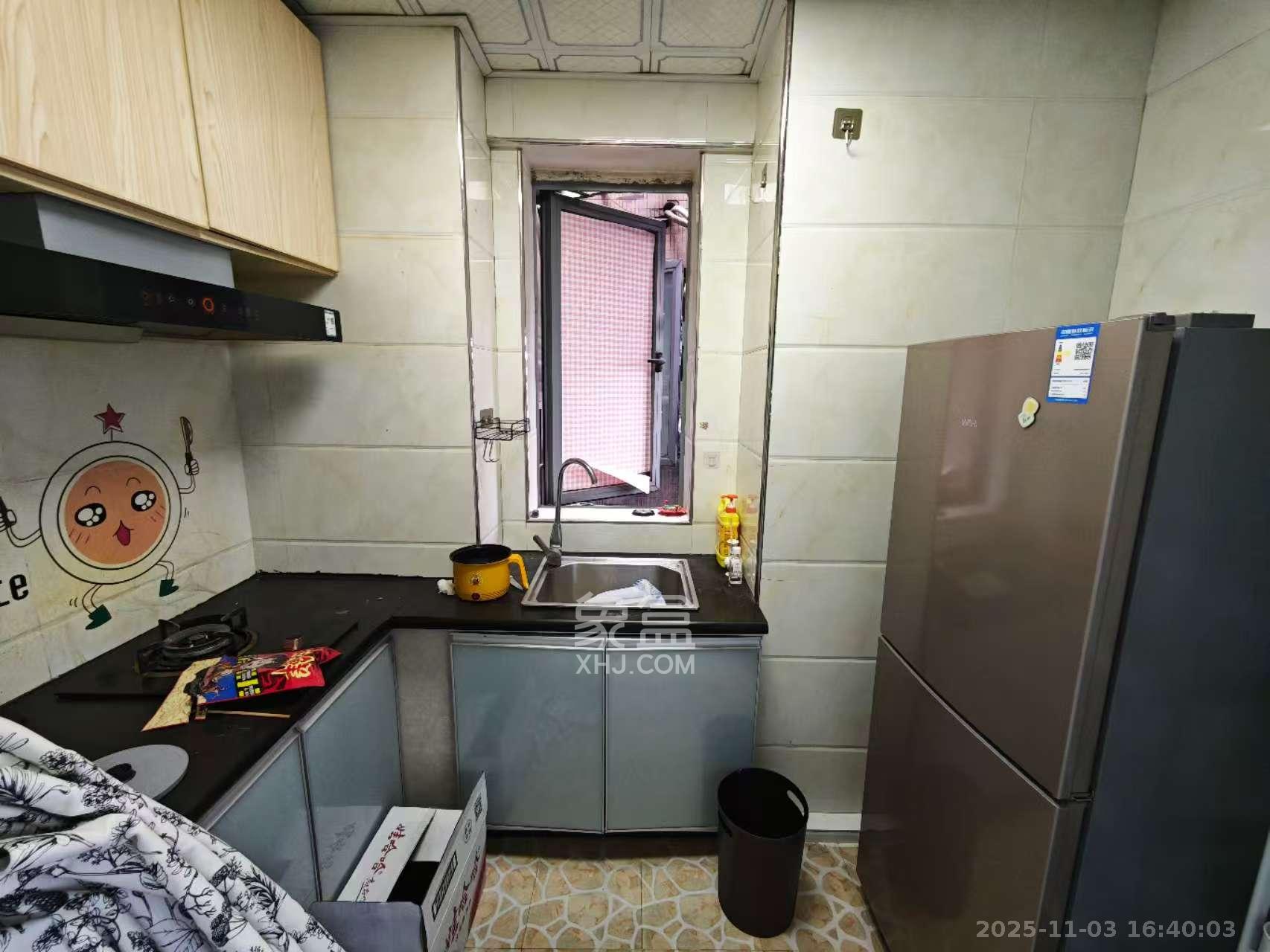 东怡外国(南湖一号) 2室1厅1卫 2950.0元/月 东怡外国(南湖一号) 2室1厅1卫 2950.0元/月室内图