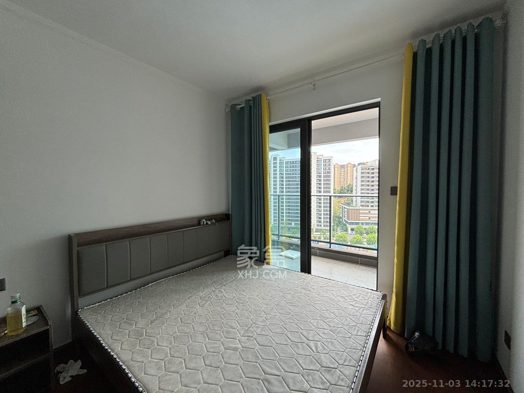 招商雍山湖  4室2厅2卫    3500.0元/月室内图