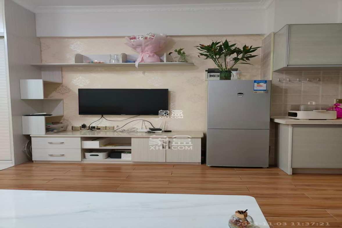 英郡年华 1室1厅1卫 1400.0元/月 英郡年华 1室1厅1卫 1400.0元/月室内图