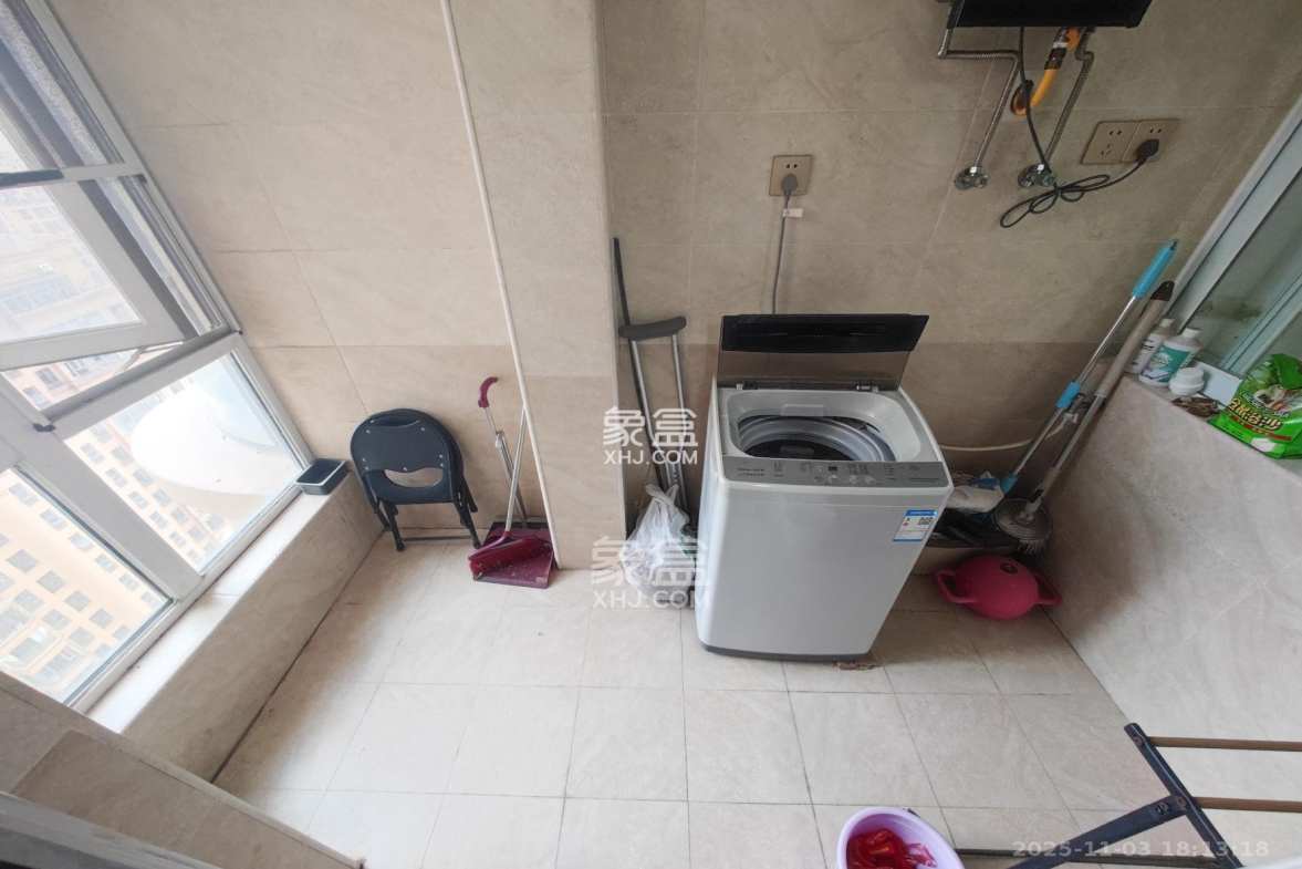 五矿万境水岸二期(五矿万境水岸和苑) 3室2厅2卫 158.0万 五矿万境水岸二期(五矿万境水岸和苑) 3室2厅2卫 158.0万阳台