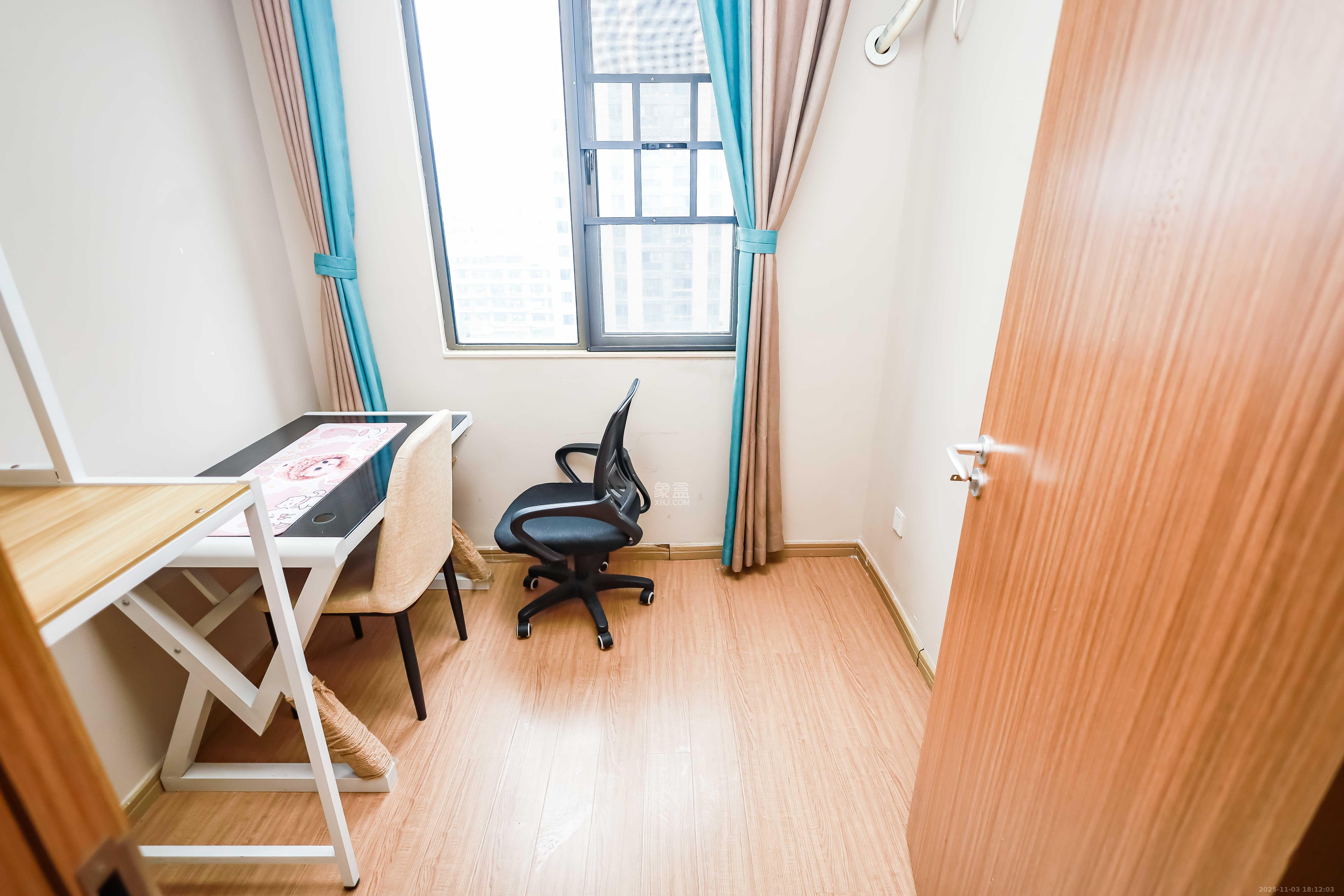 麓谷小镇  3室2厅1卫    53.0万 麓谷小镇  3室2厅1卫    53.0万卧室