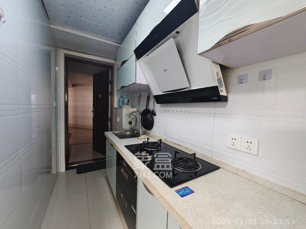 达美D6区  1室1厅2卫    1400.0元/月室内图