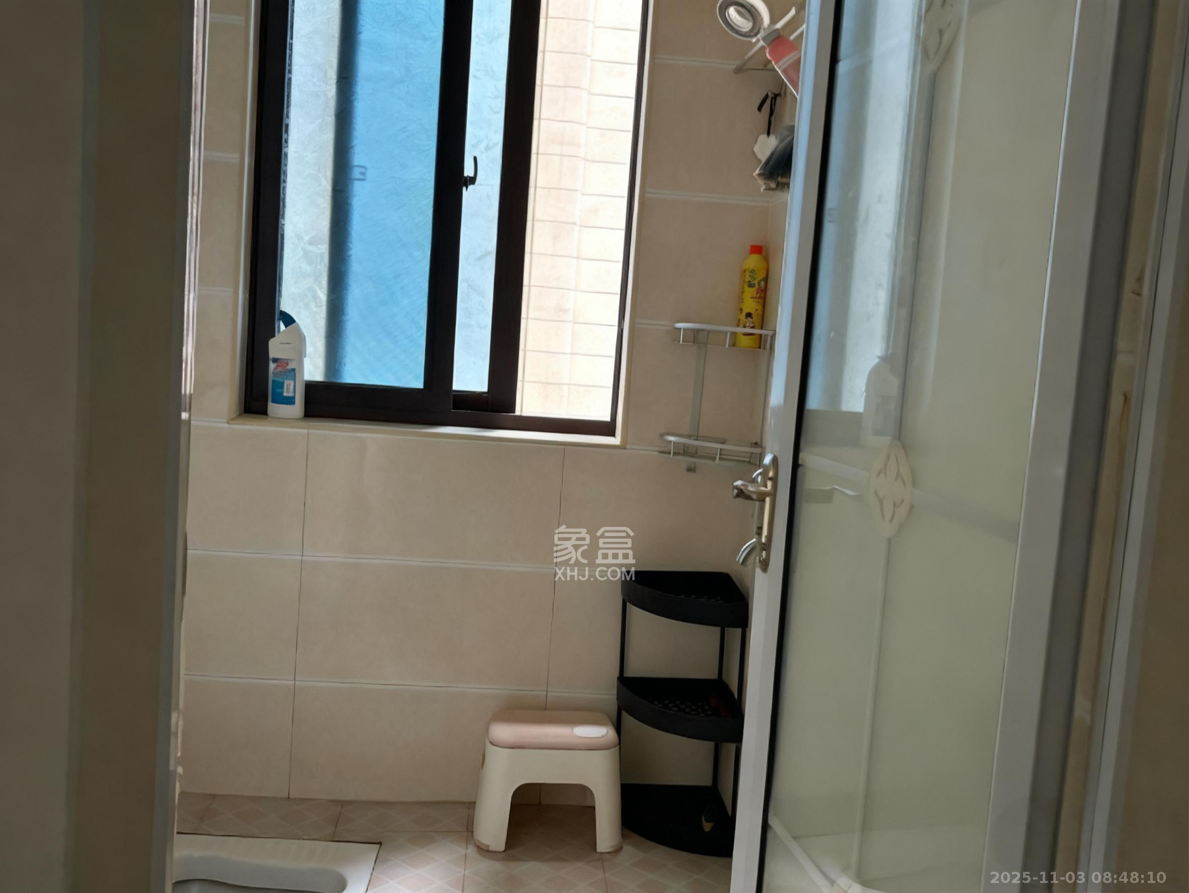 天下一家  2室2厅1卫    2800.0元/月室内图