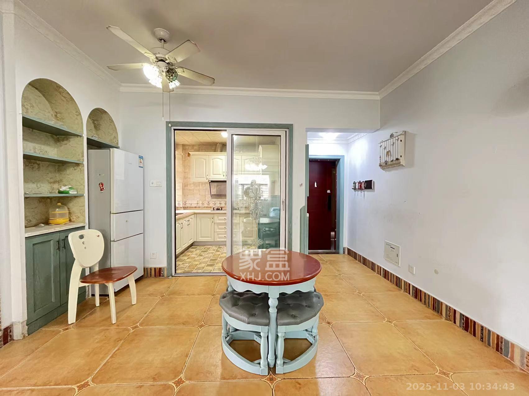 中房瑞致国际  2室2厅1卫    2000.0元/月室内图