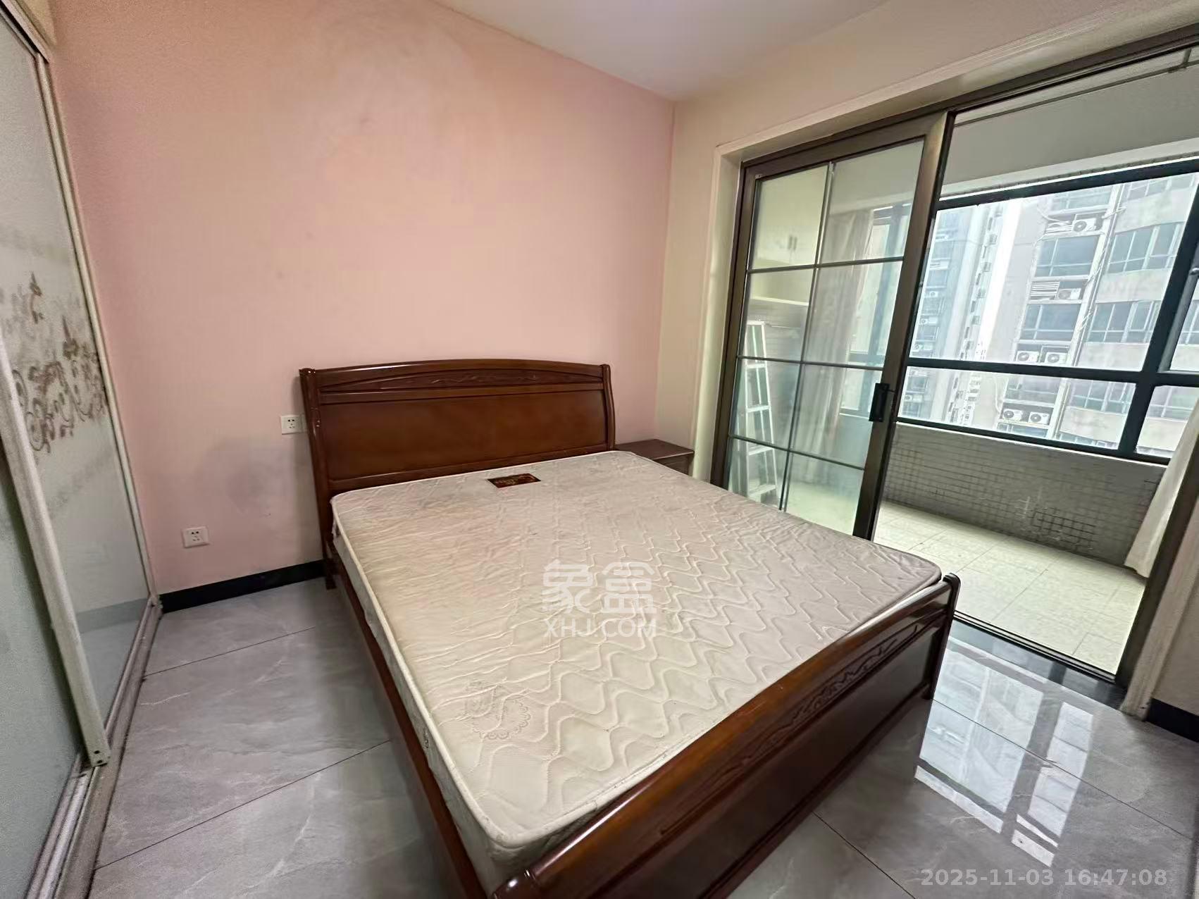 五一大道202（中环壹世界）  2室2厅1卫    2800.0元/月室内图