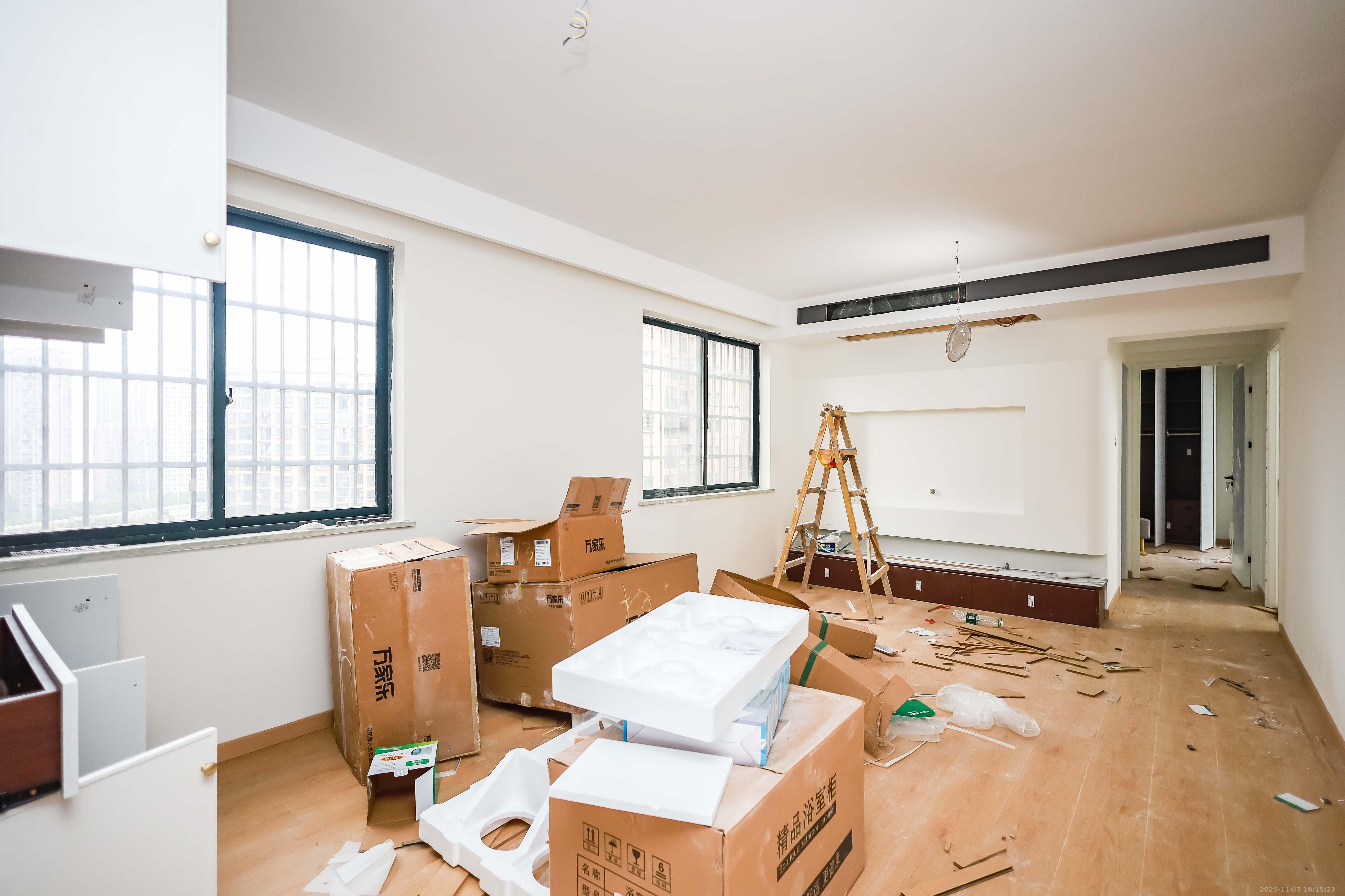 诚兴园  2室2厅1卫    62.0万客厅