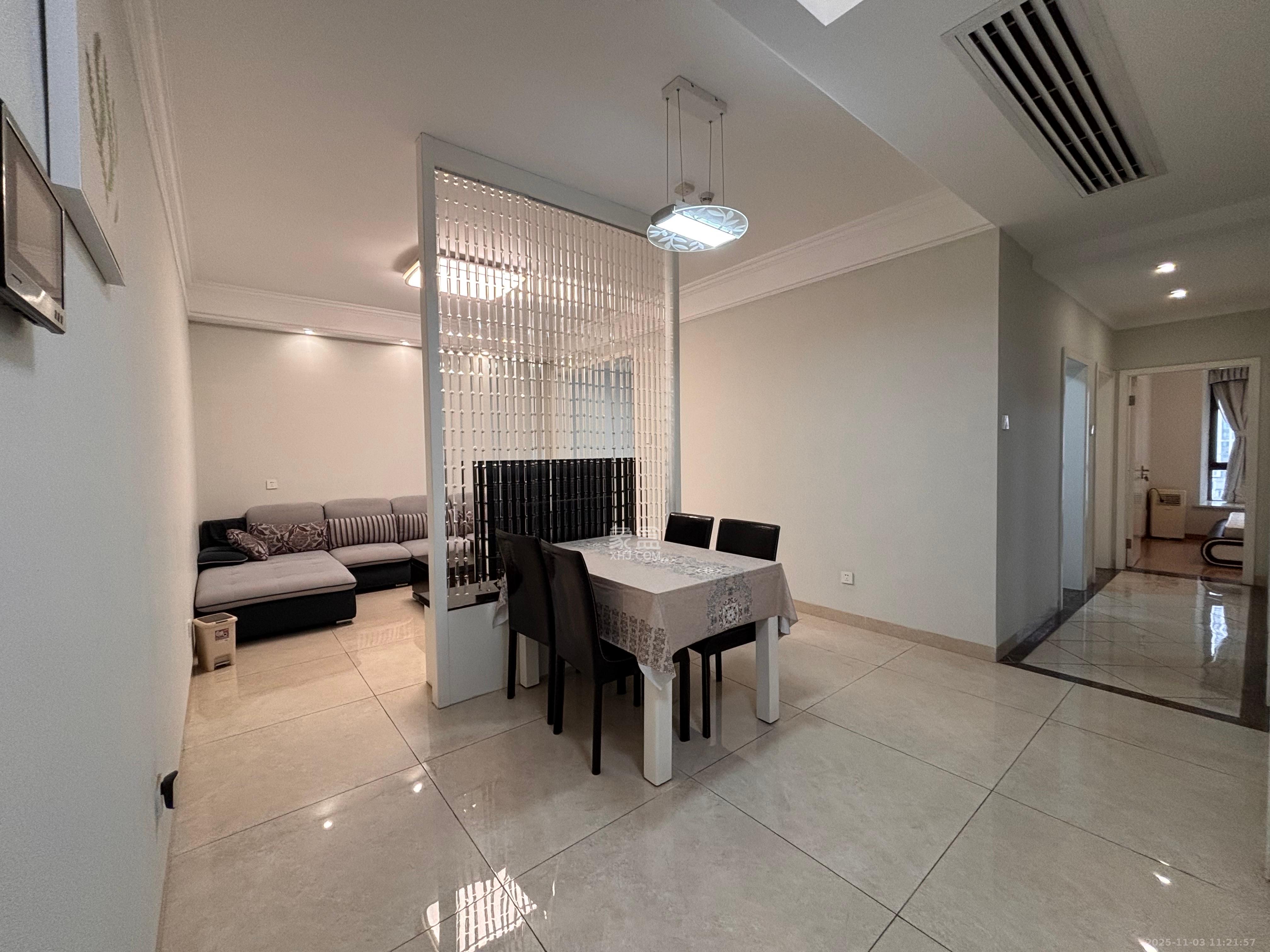 南山雍江汇（滨江国际新城）  3室1厅1卫    3200.0元/月