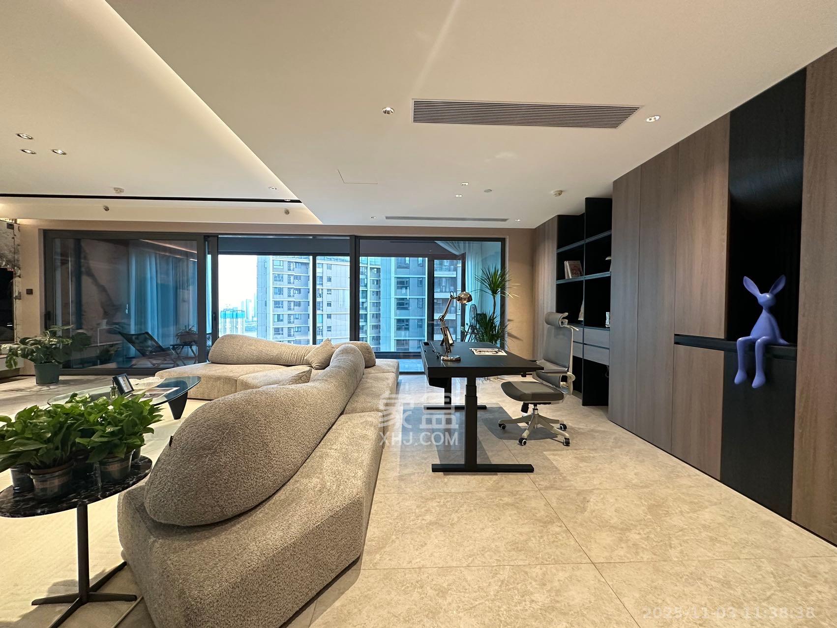 长沙悦府(华润万象城) 4室2厅3卫 19000.0元/月 长沙悦府(华润万象城) 4室2厅3卫 19000.0元/月室内图