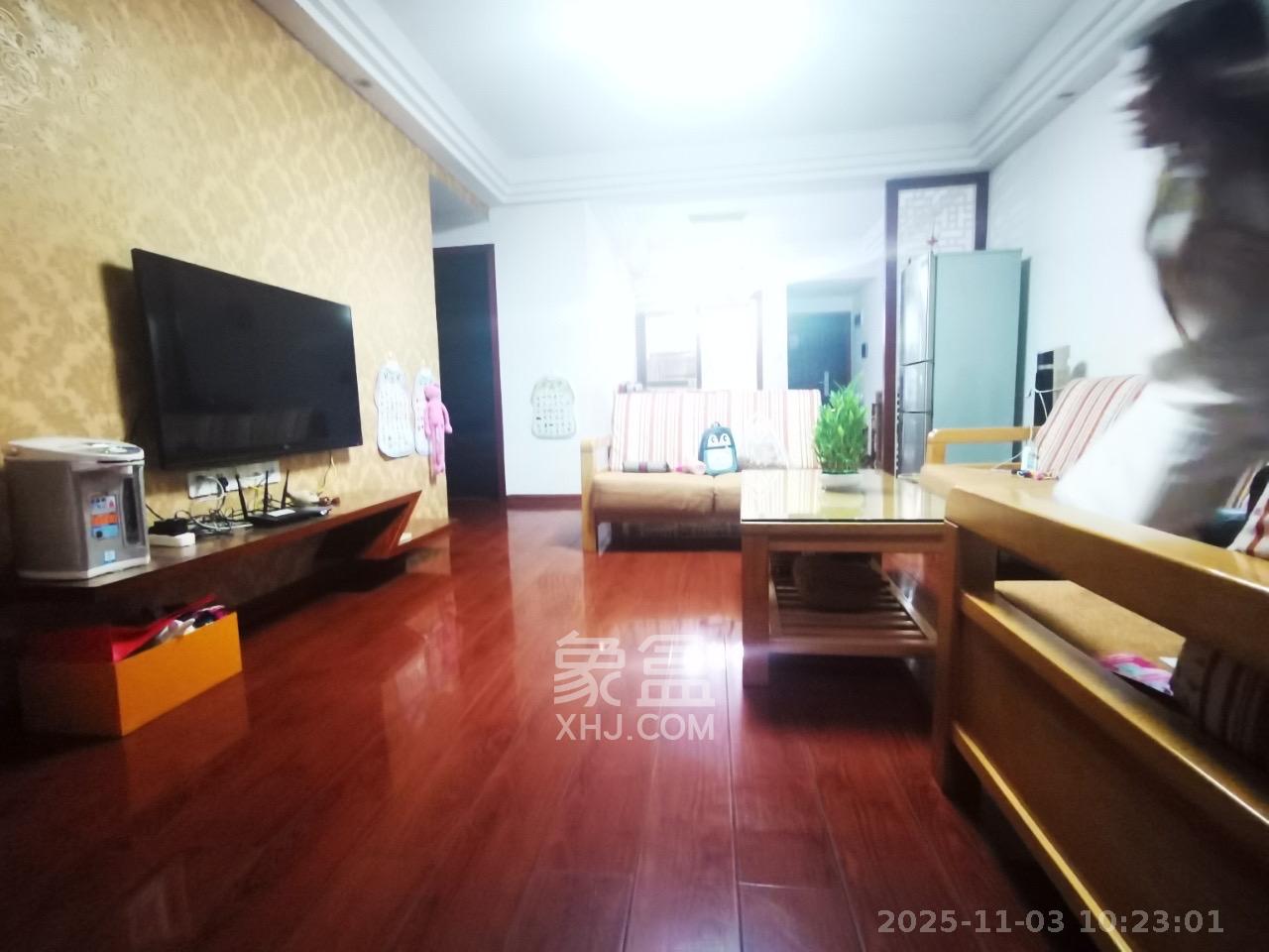 嘉华城(一期) 2室2厅1卫 2000.0元/月 嘉华城(一期) 2室2厅1卫 2000.0元/月室内图