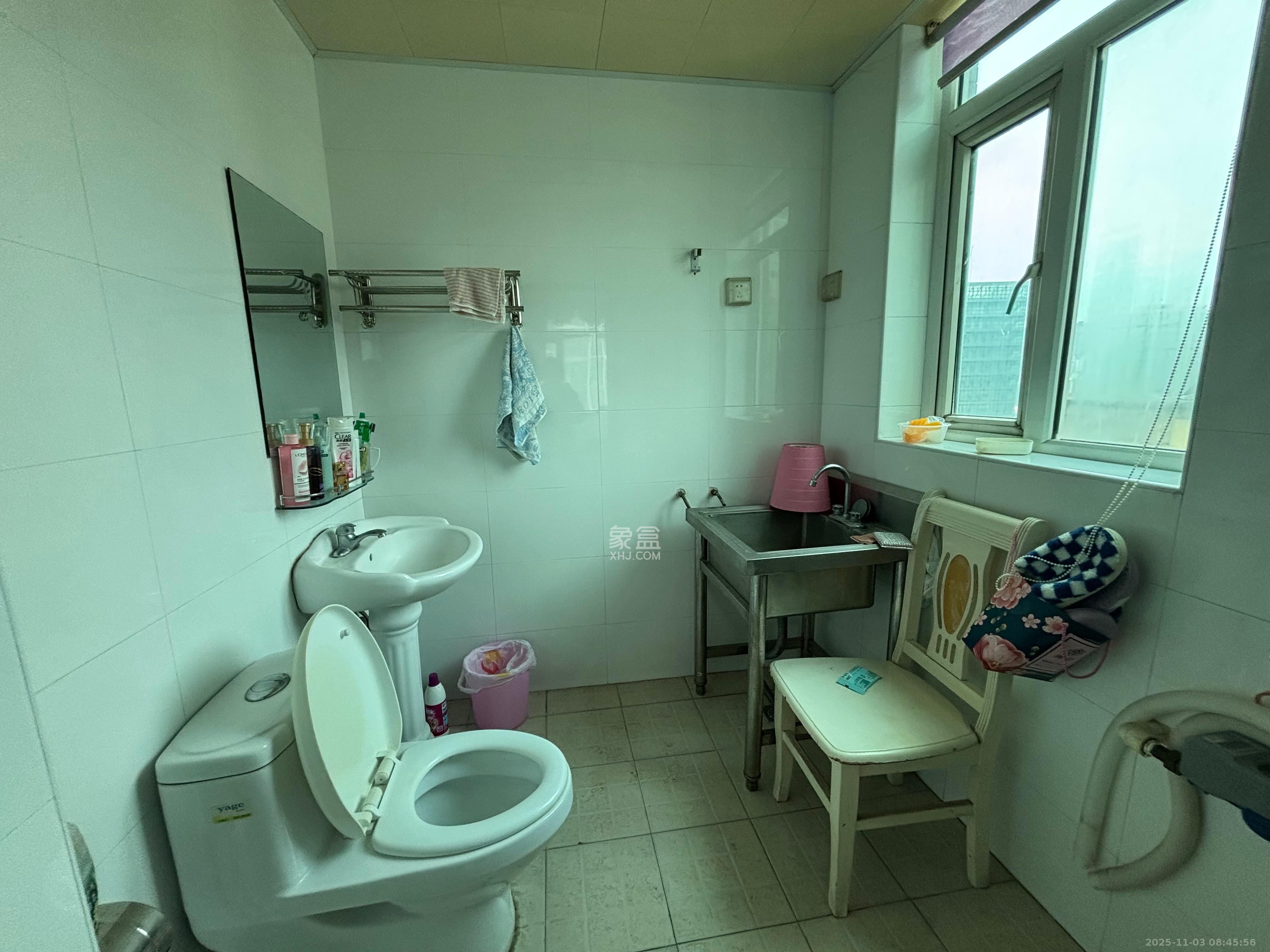 名都花园  3室2厅2卫    2800.0元/月室内图