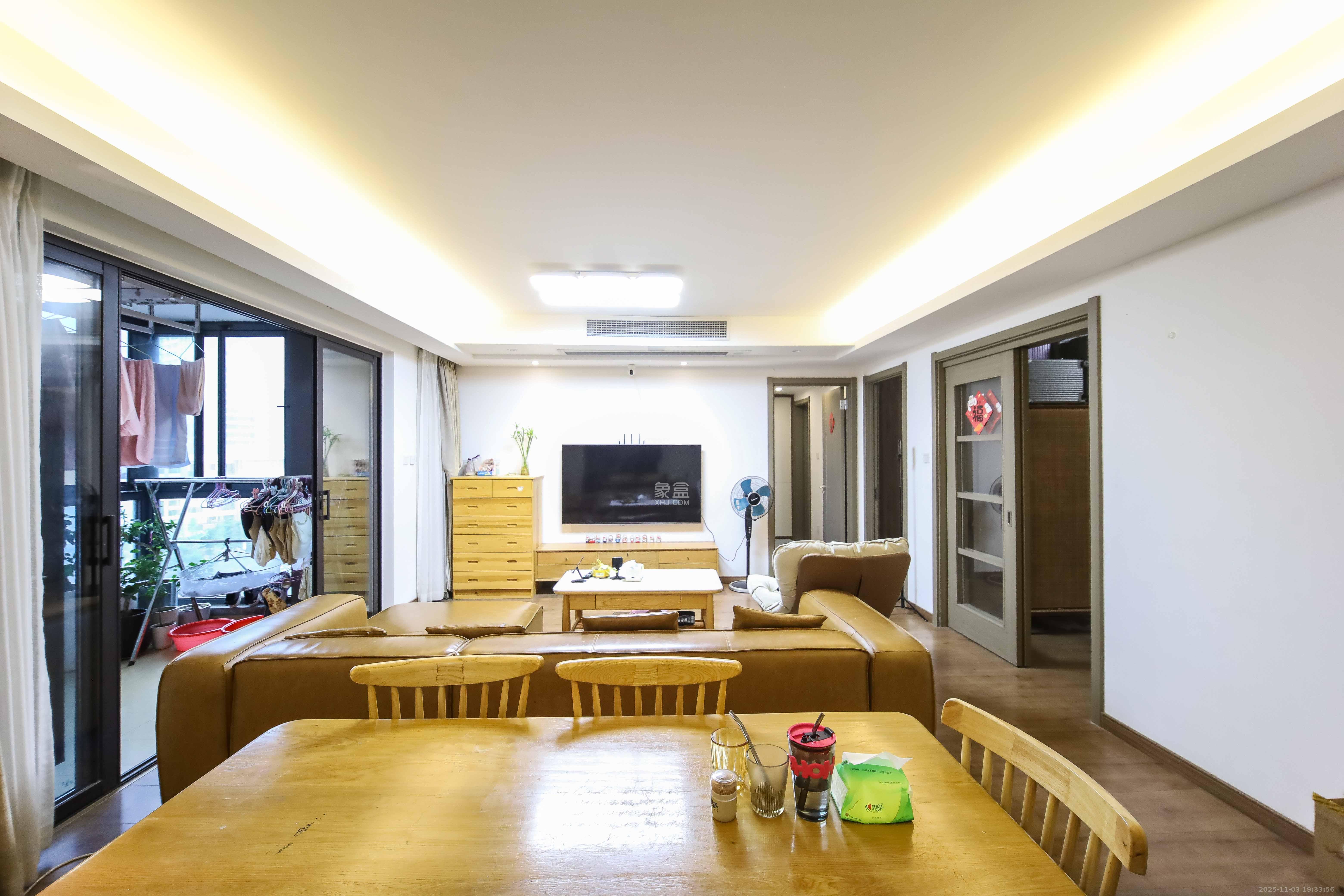 万科金域蓝湾  4室2厅2卫    183.0万