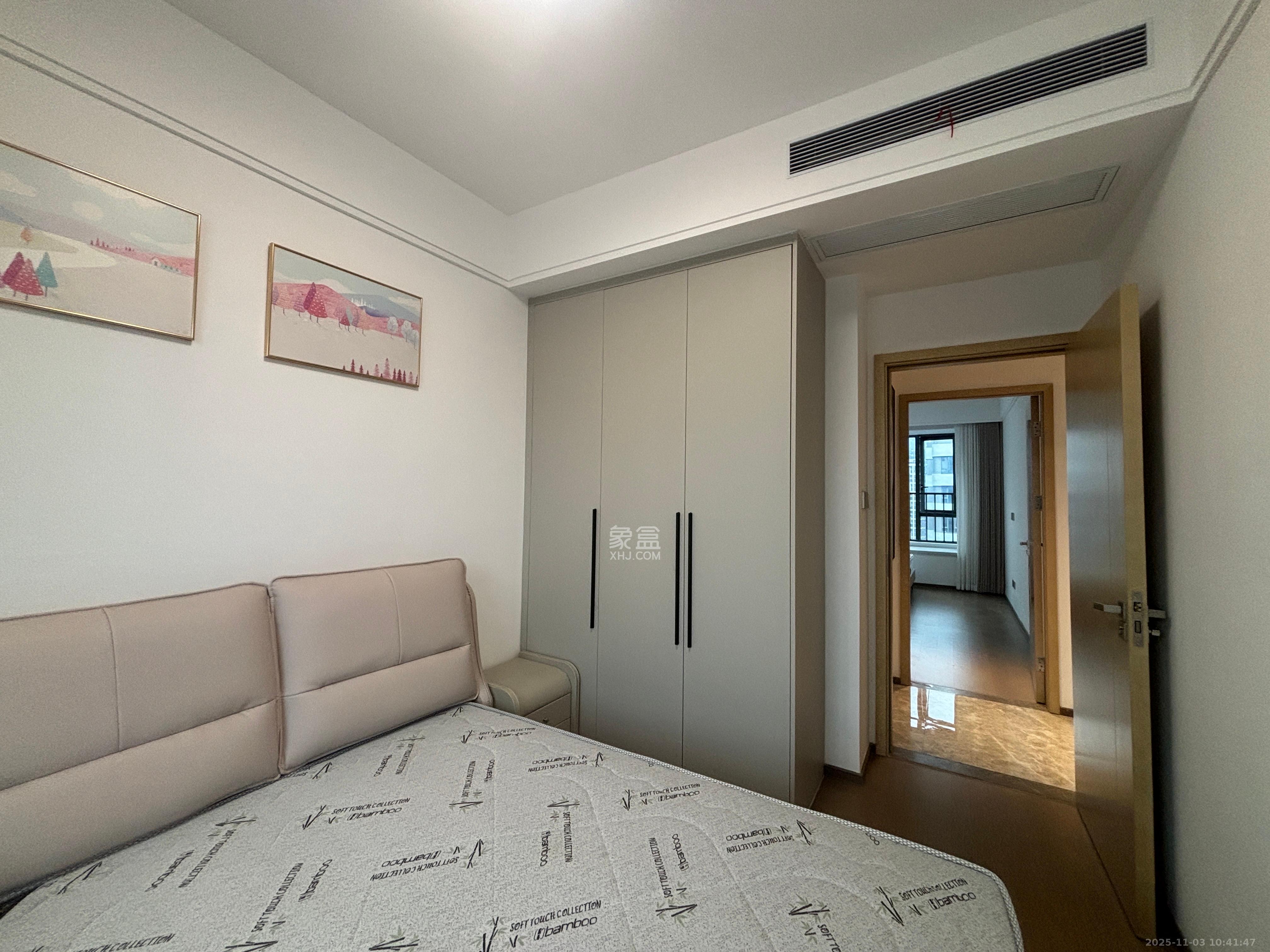 复地滨江金融中心 4室2厅1卫 4800.0元/月 复地滨江金融中心 4室2厅1卫 4800.0元/月室内图