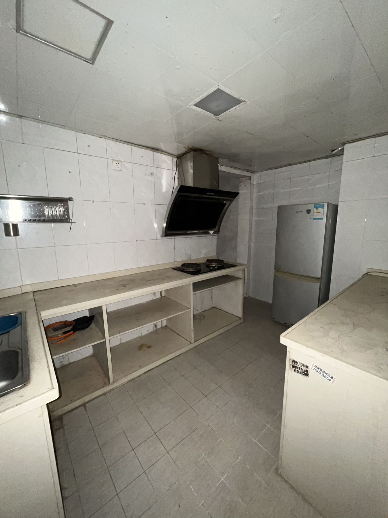 金融花园  4室2厅2卫    2400.0元/月 金融花园  4室2厅2卫    2400.0元/月室内图