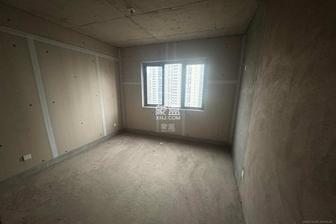 新长海玖龙台 4室2厅2卫 1800.0元/月 新长海玖龙台 4室2厅2卫 1800.0元/月室内图