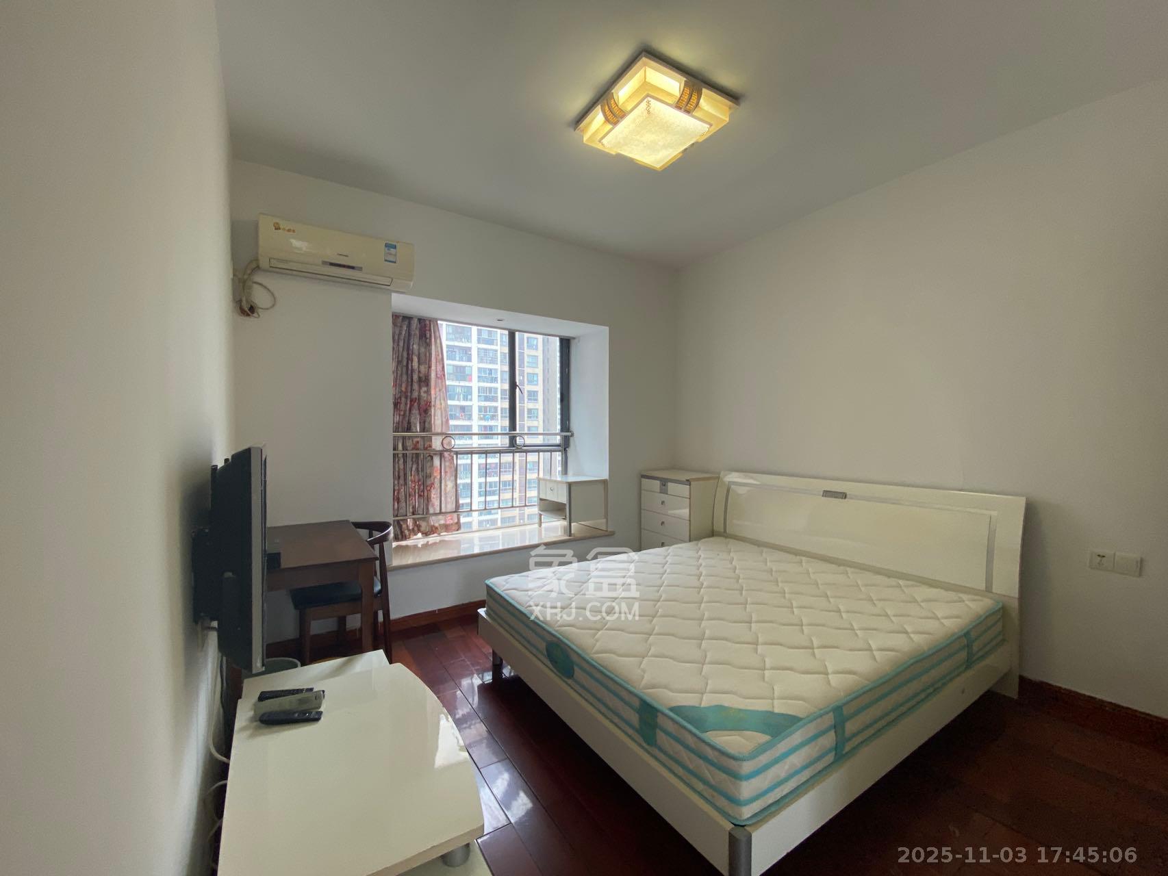 银港水晶城  3室2厅2卫    2500.0元/月室内图