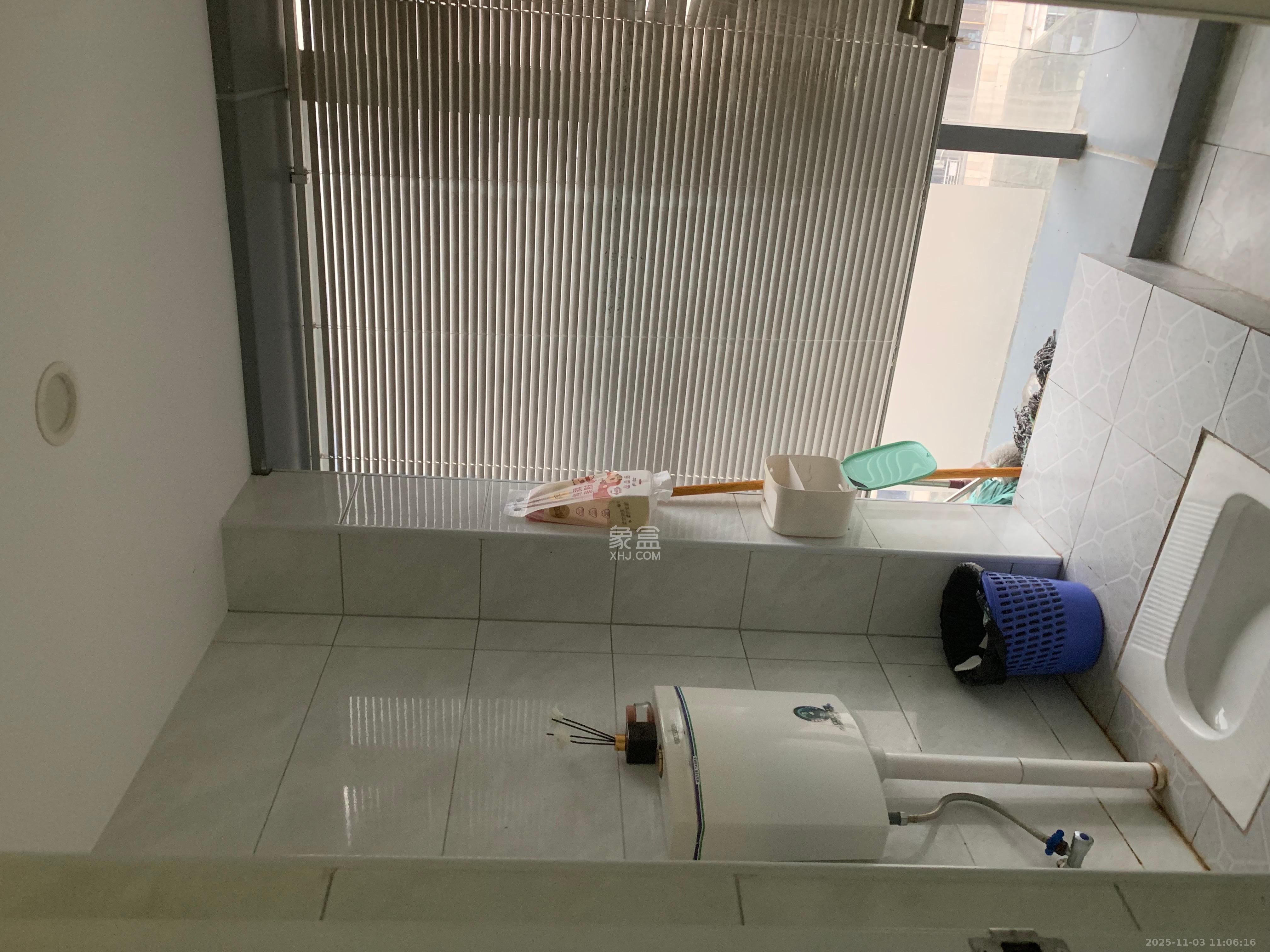 东怡外国（南湖一号)   45.24㎡      6000.0元/月室内图