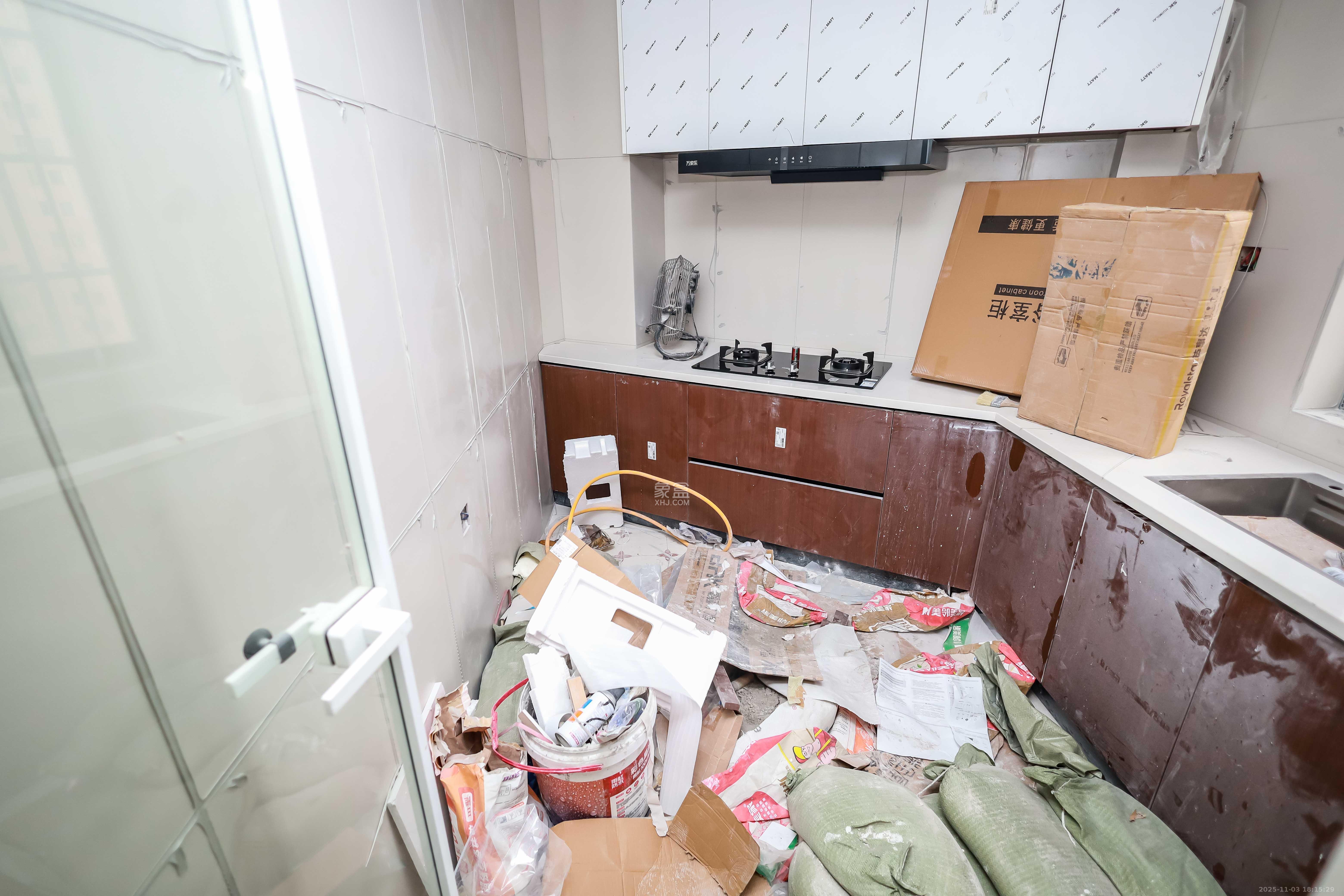 诚兴园  2室2厅1卫    62.0万厨房