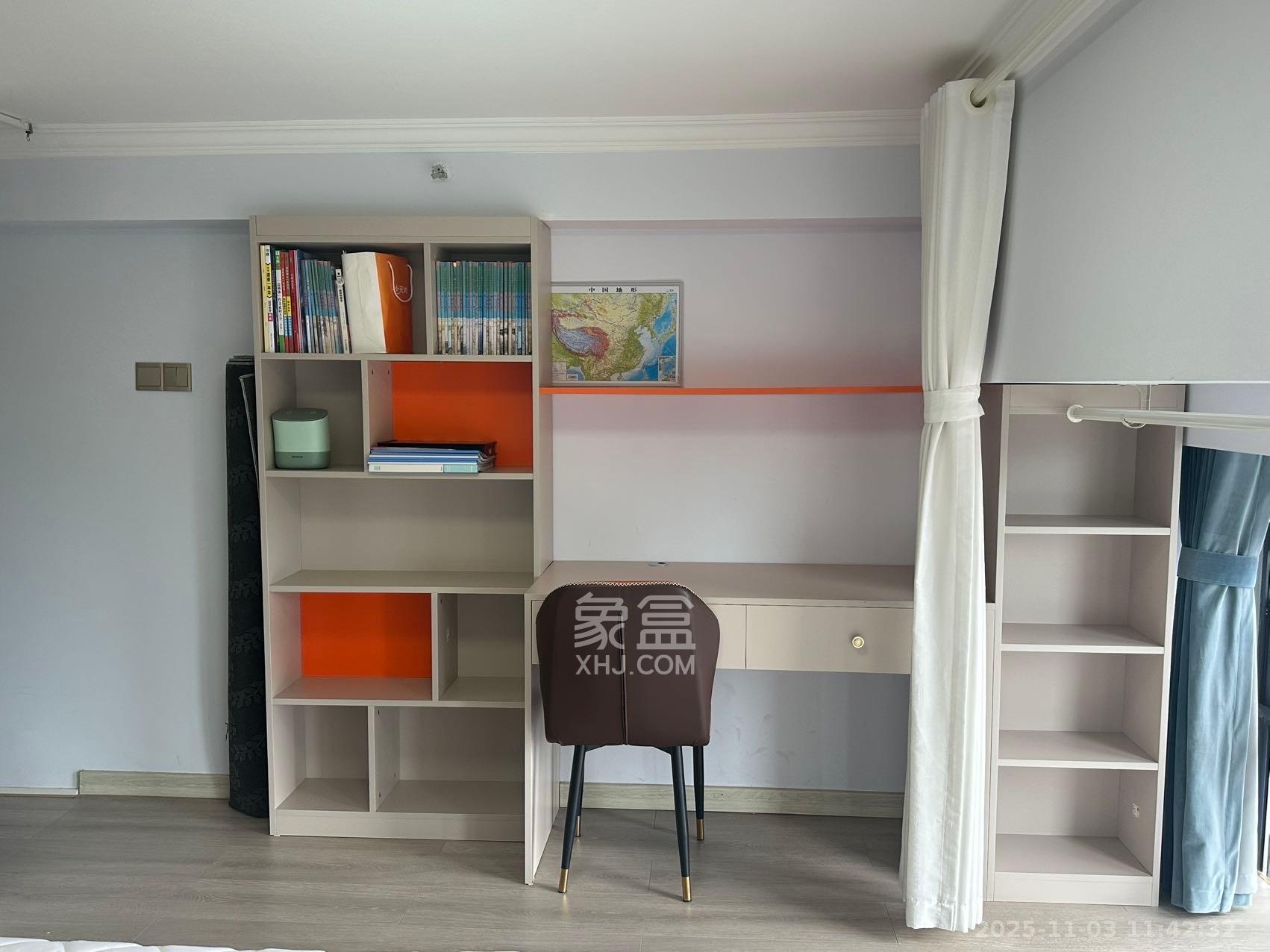 湘一书香里 2室2厅1卫 2500.0元/月 湘一书香里 2室2厅1卫 2500.0元/月室内图