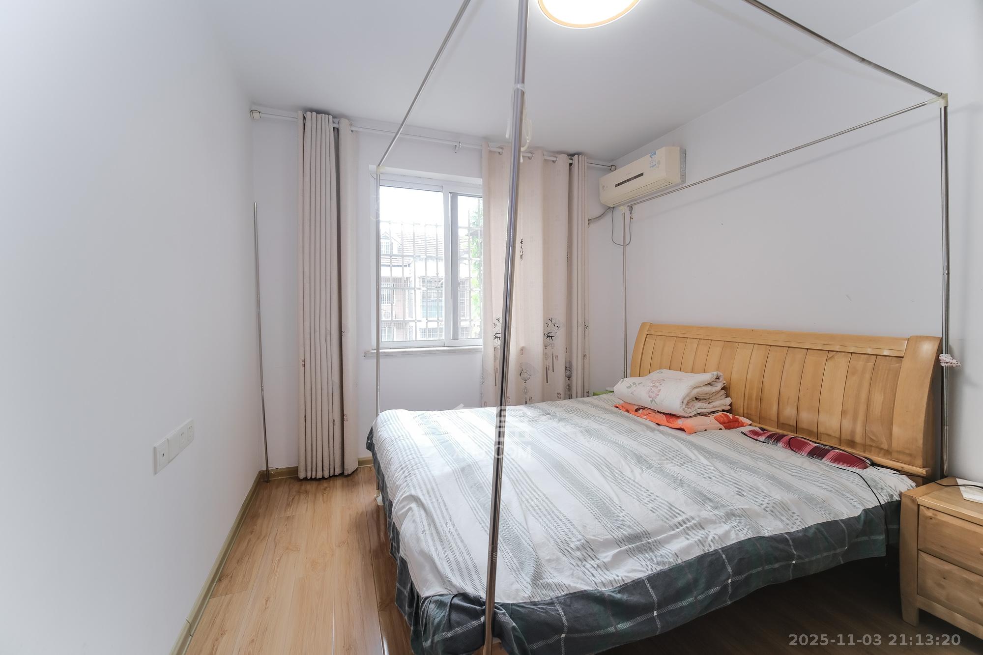 长丰星城  4室2厅2卫    89.0万卧室