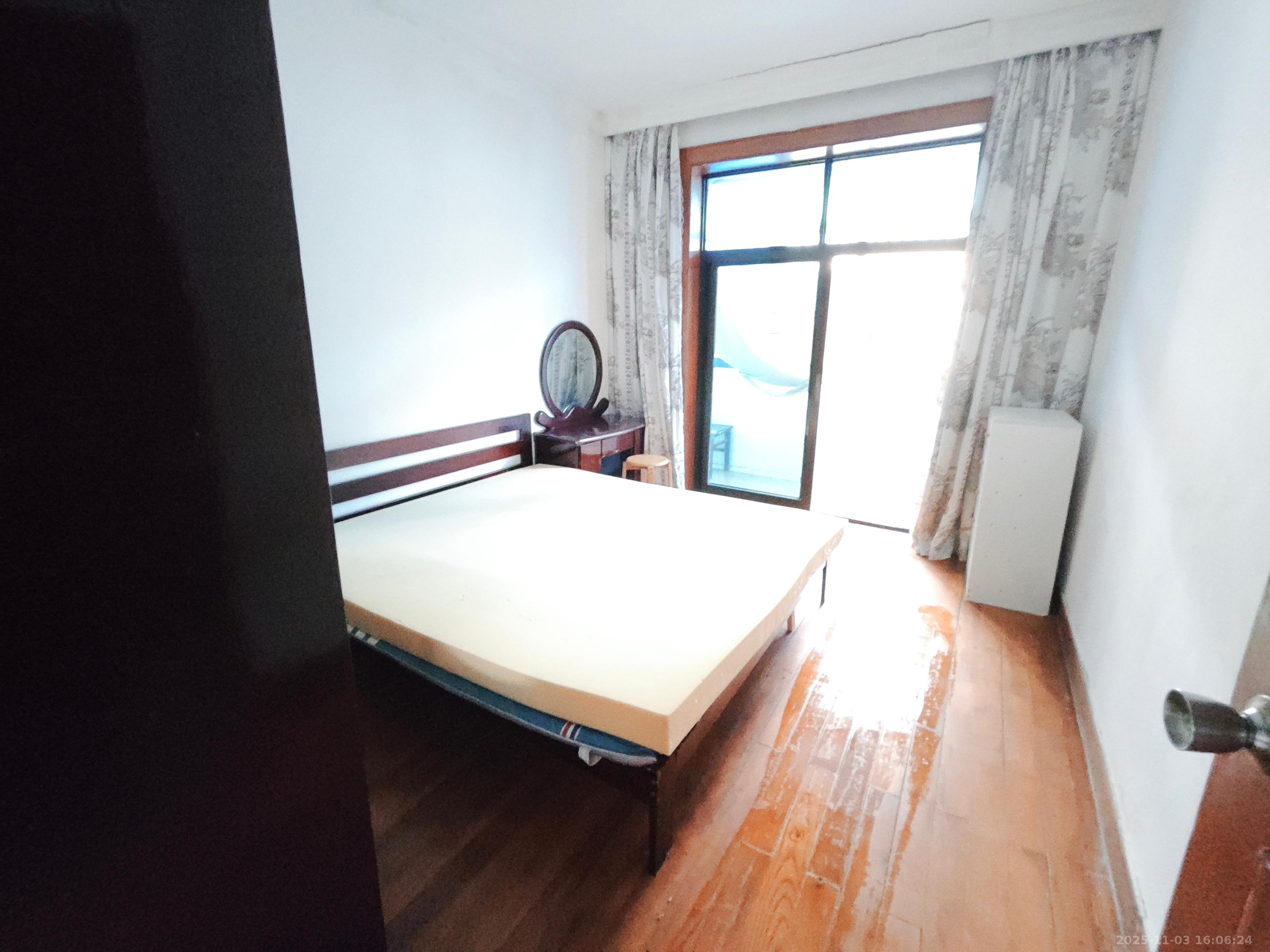 航天大院  2室1厅1卫    1300.0元/月室内图