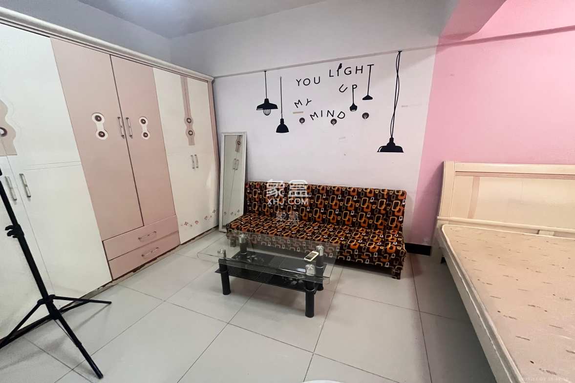 谋房博客(博客天街) 1室1厅1卫 1400.0元/月 谋房博客(博客天街) 1室1厅1卫 1400.0元/月室内图