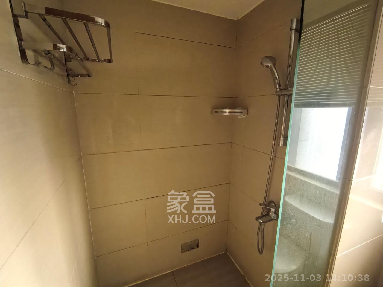 五一钻界  1室0厅0卫    2000.0元/月室内图