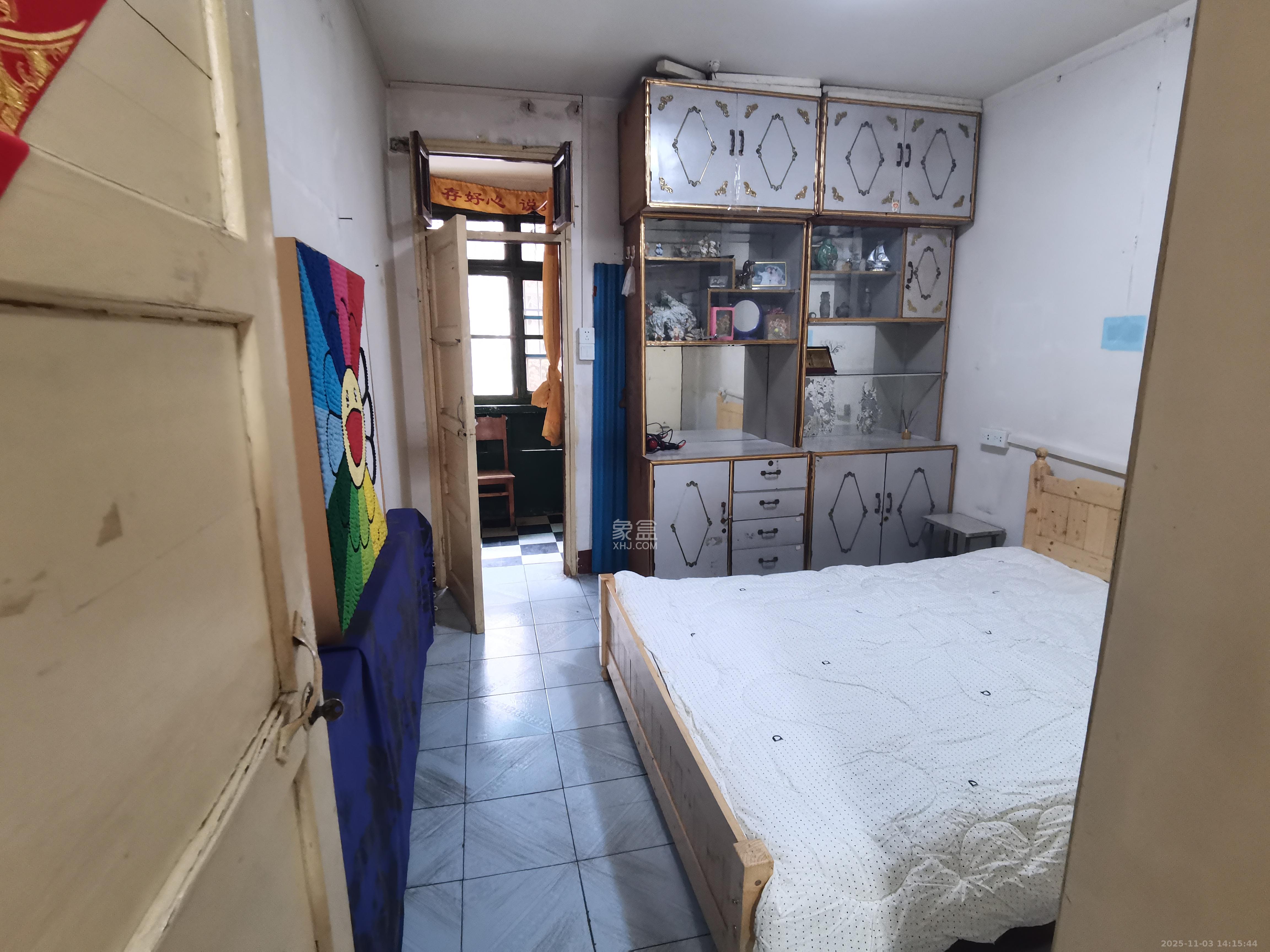 牛婆塘社区 2室1厅1卫 1400.0元/月 牛婆塘社区 2室1厅1卫 1400.0元/月室内图