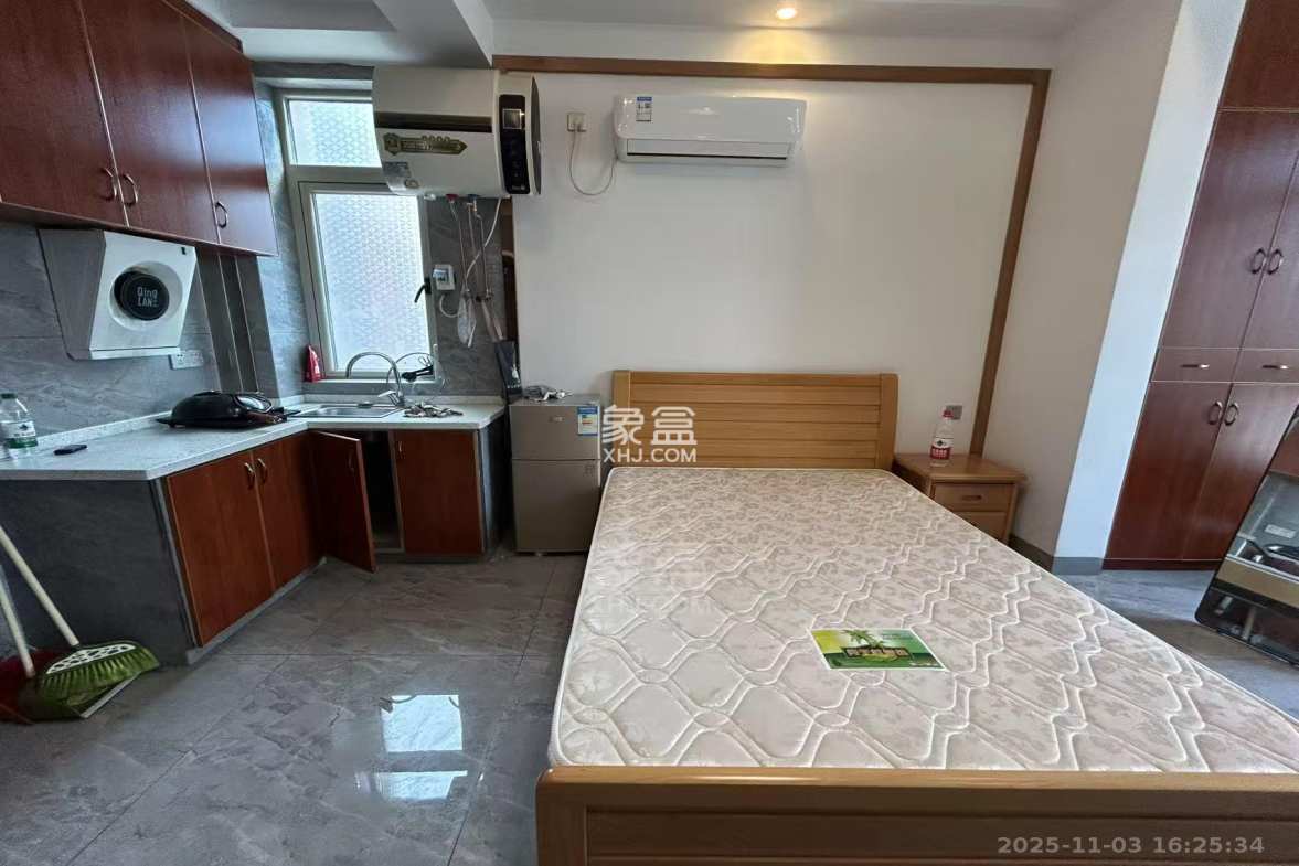 庐山一号 1室1厅1卫 1000.0元/月 庐山一号 1室1厅1卫 1000.0元/月室内图