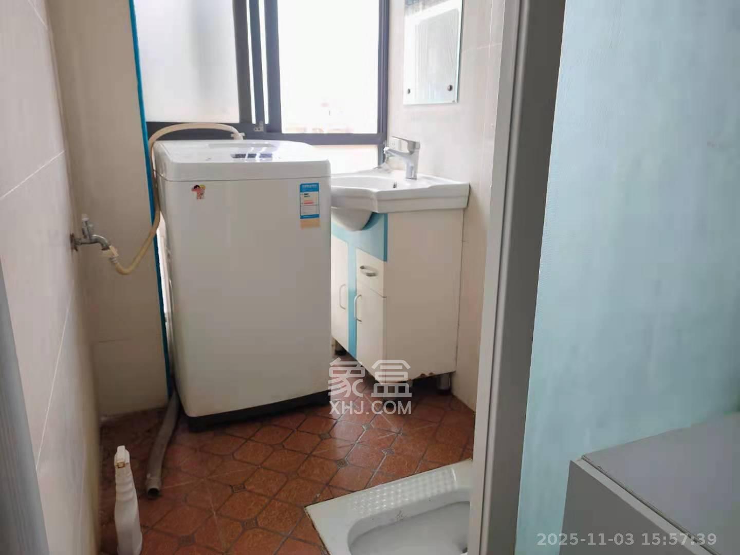 百纳广场(百纳公寓)  1室1厅1卫    600.0元/月 百纳广场(百纳公寓)  1室1厅1卫    600.0元/月室内图