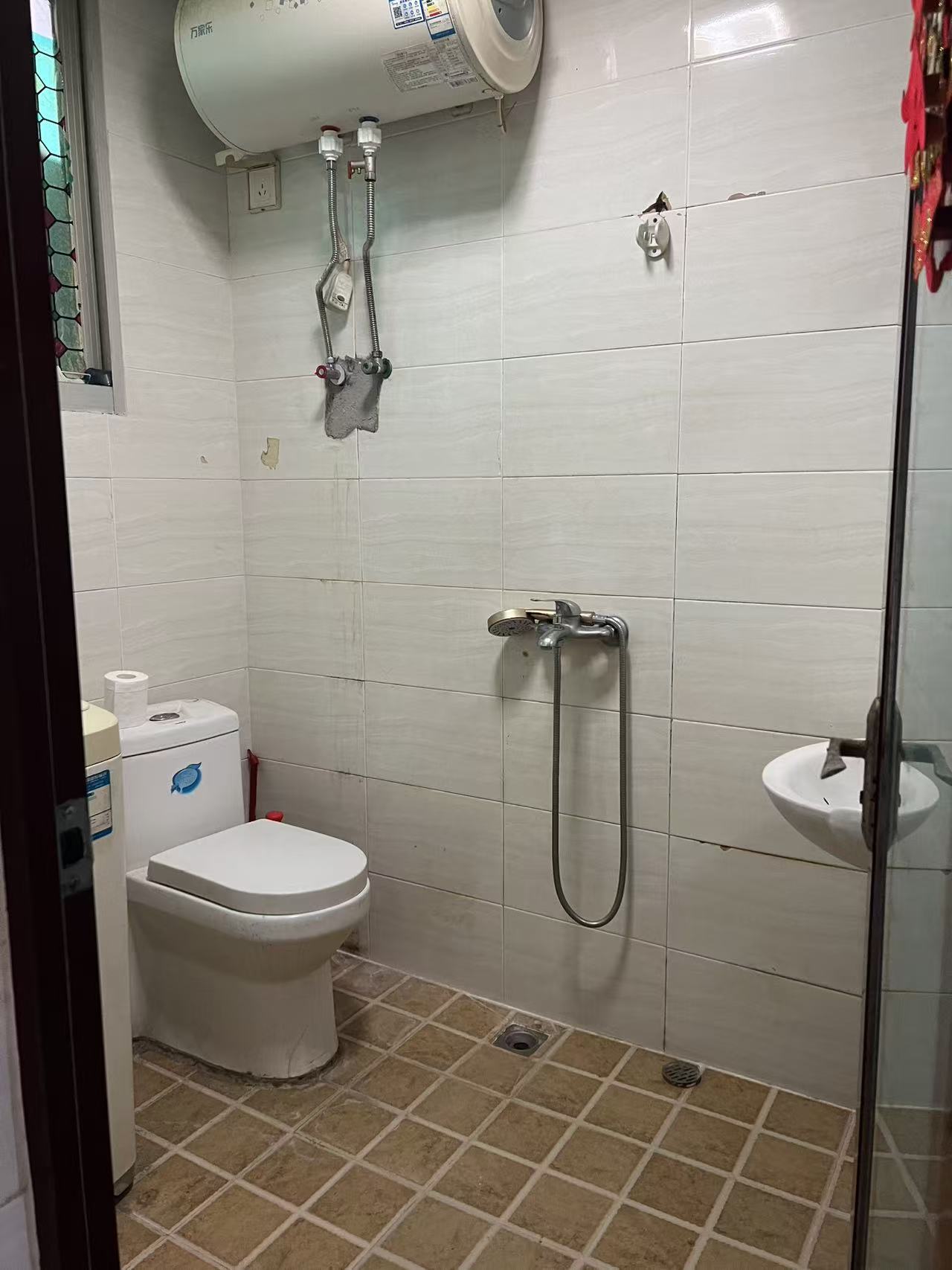 金港大厦  2室1厅1卫    1500.0元/月室内图