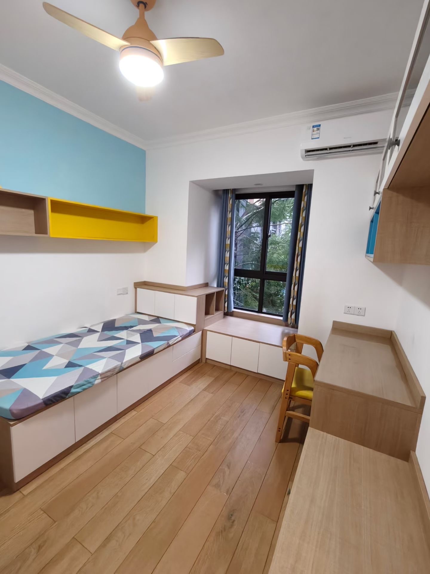 怡和湖城大境 2室2厅1卫 3500.0元/月 怡和湖城大境 2室2厅1卫 3500.0元/月室内图