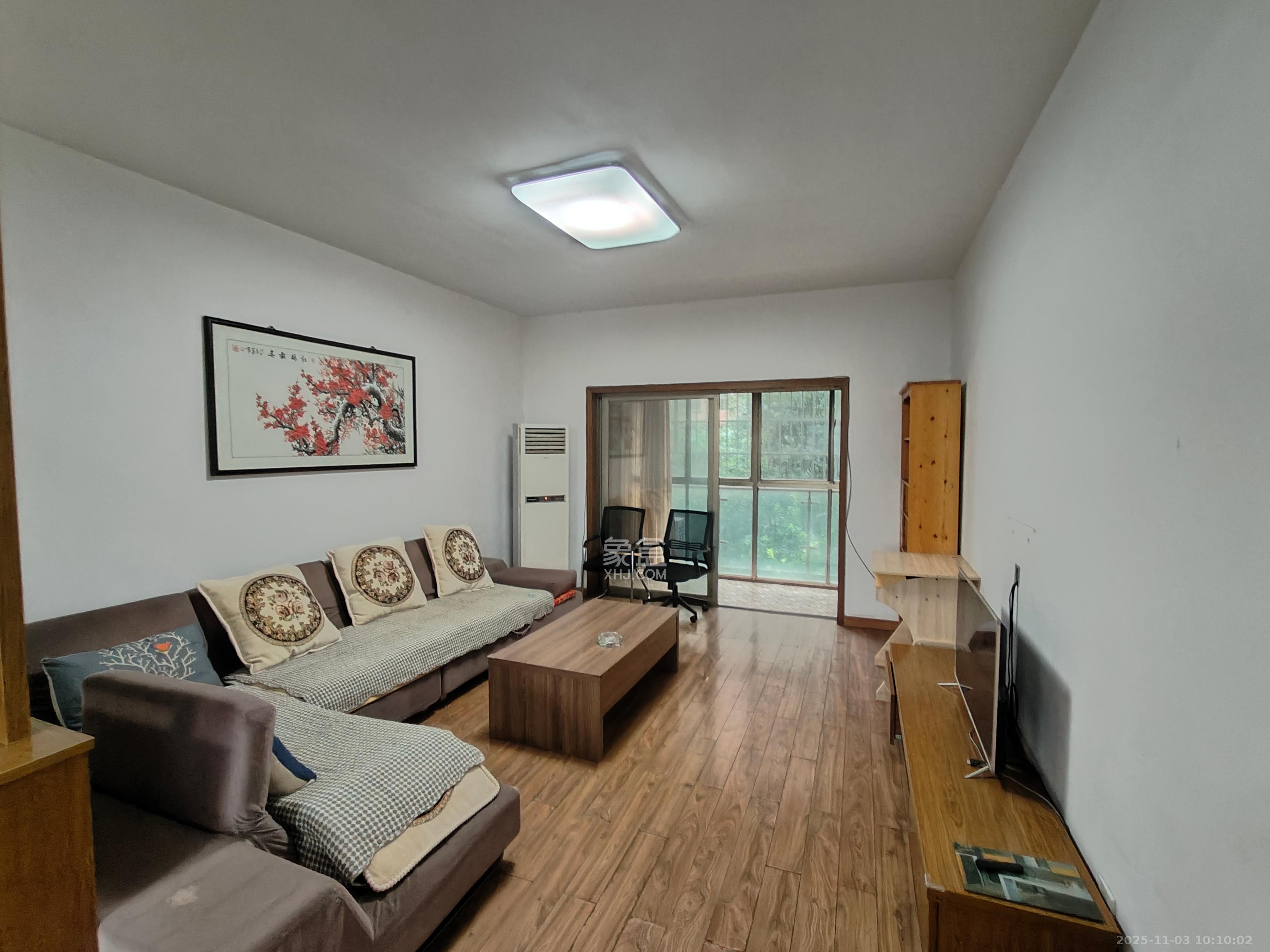 西岸润泽府  3室2厅2卫    2900.0元/月